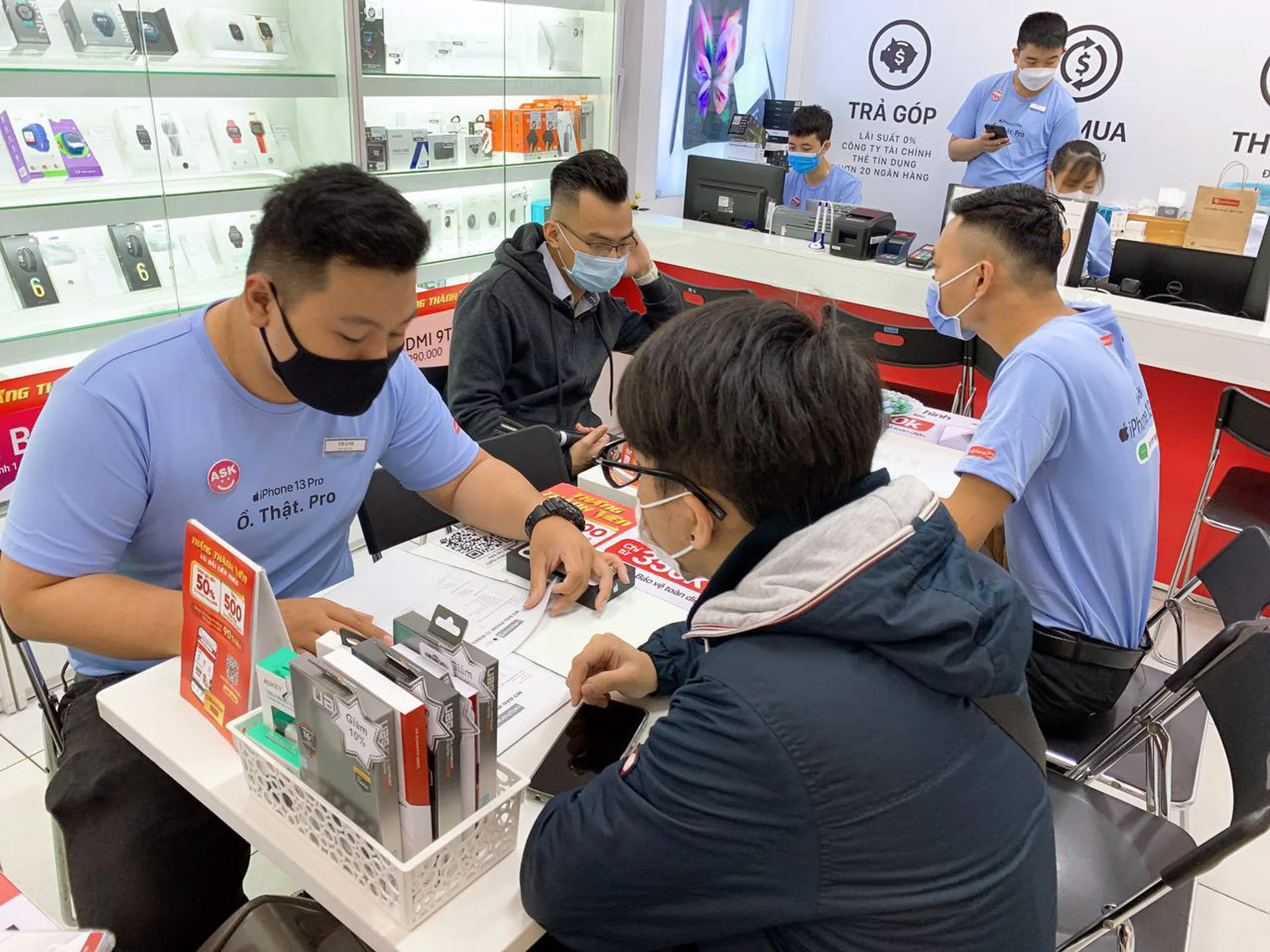 CellphoneS mở bán iPhone 13 chính hãng tại thị trường Việt Nam