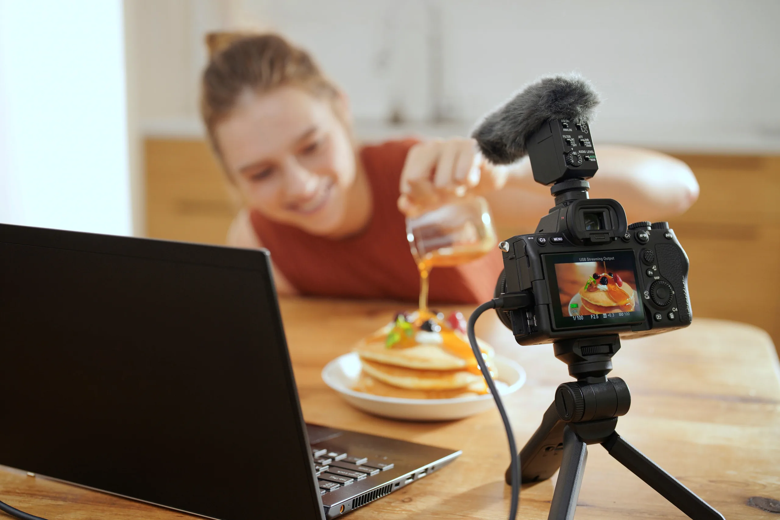 Sony Việt Nam ra mắt máy ảnh Sony A7 IV vượt trội với cảm biến full-frame 33 MP, giá 59,990,000 VND