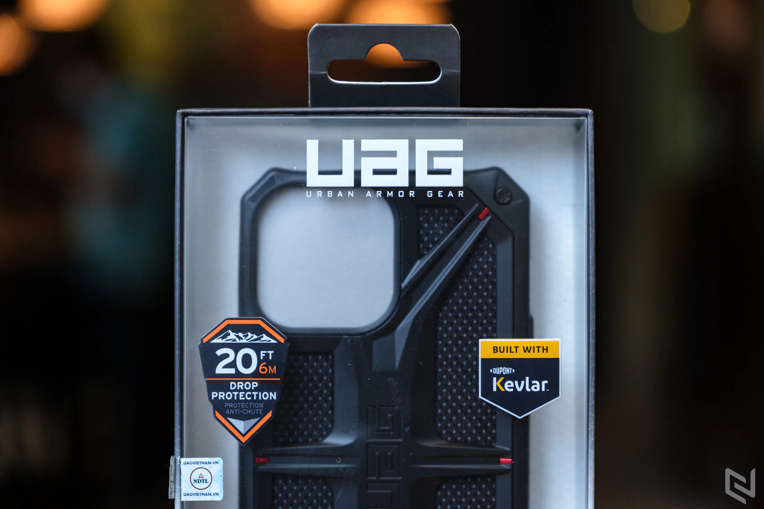 Trên tay ốp lưng UAG iPhone 13 Pro Max Monarch Kevlar, chiếc ốp lưng cực xịn giá 1,700,000 VND