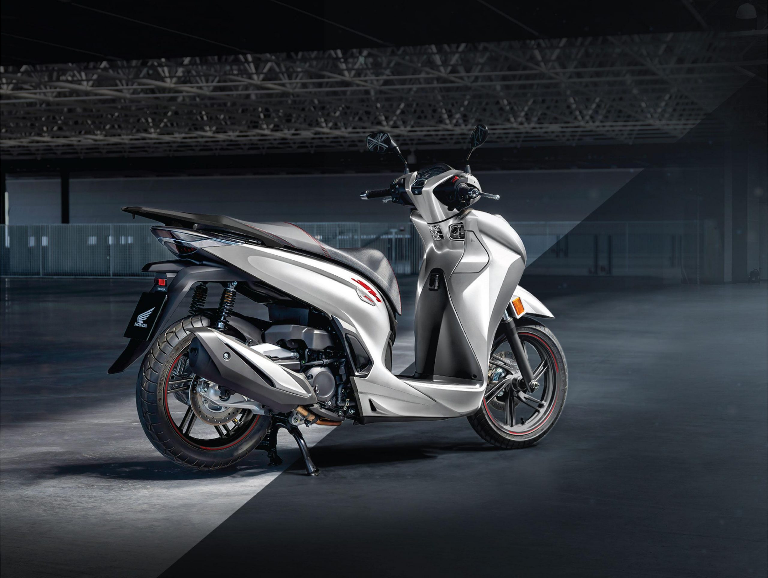 Honda ra mắt SH350i phiên bản đặc biệt với màu mới, giá 147 triệu đồng