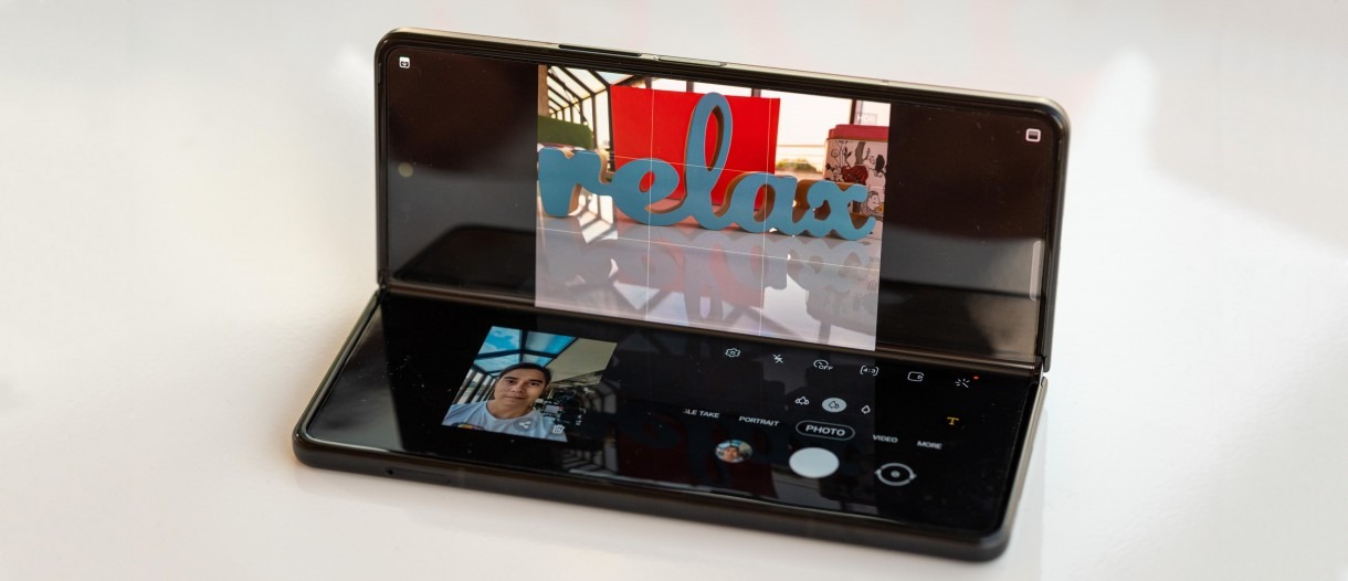 Lộ diện chi tiết màn hình và camera của smartphone gập OPPO
