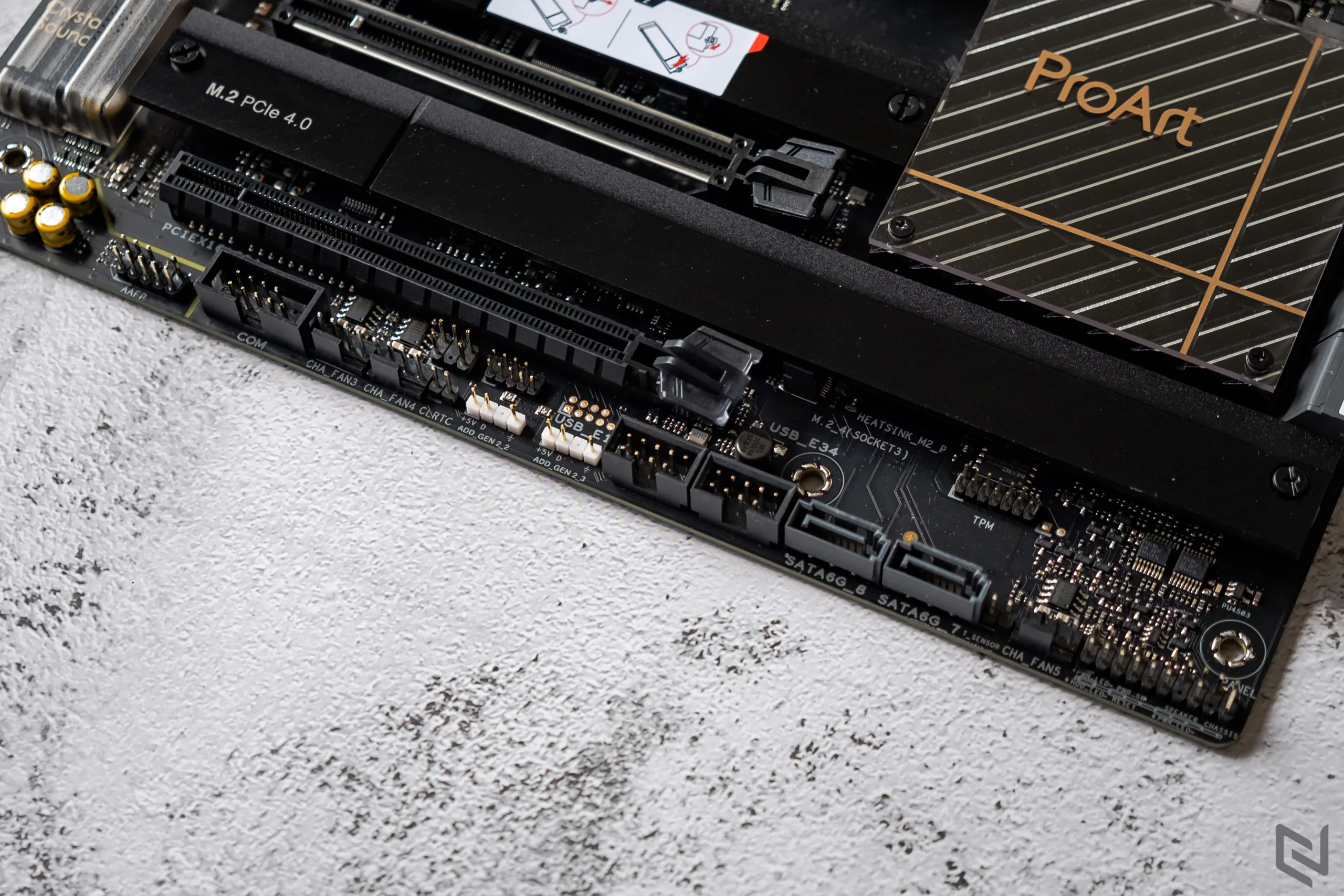Mở hộp bo mạch chủ ASUS ProArt Z690-CREATOR WIFI: Đơn giản nhưng không hề tầm thường, dành cho các nhà sáng tạo nội dung