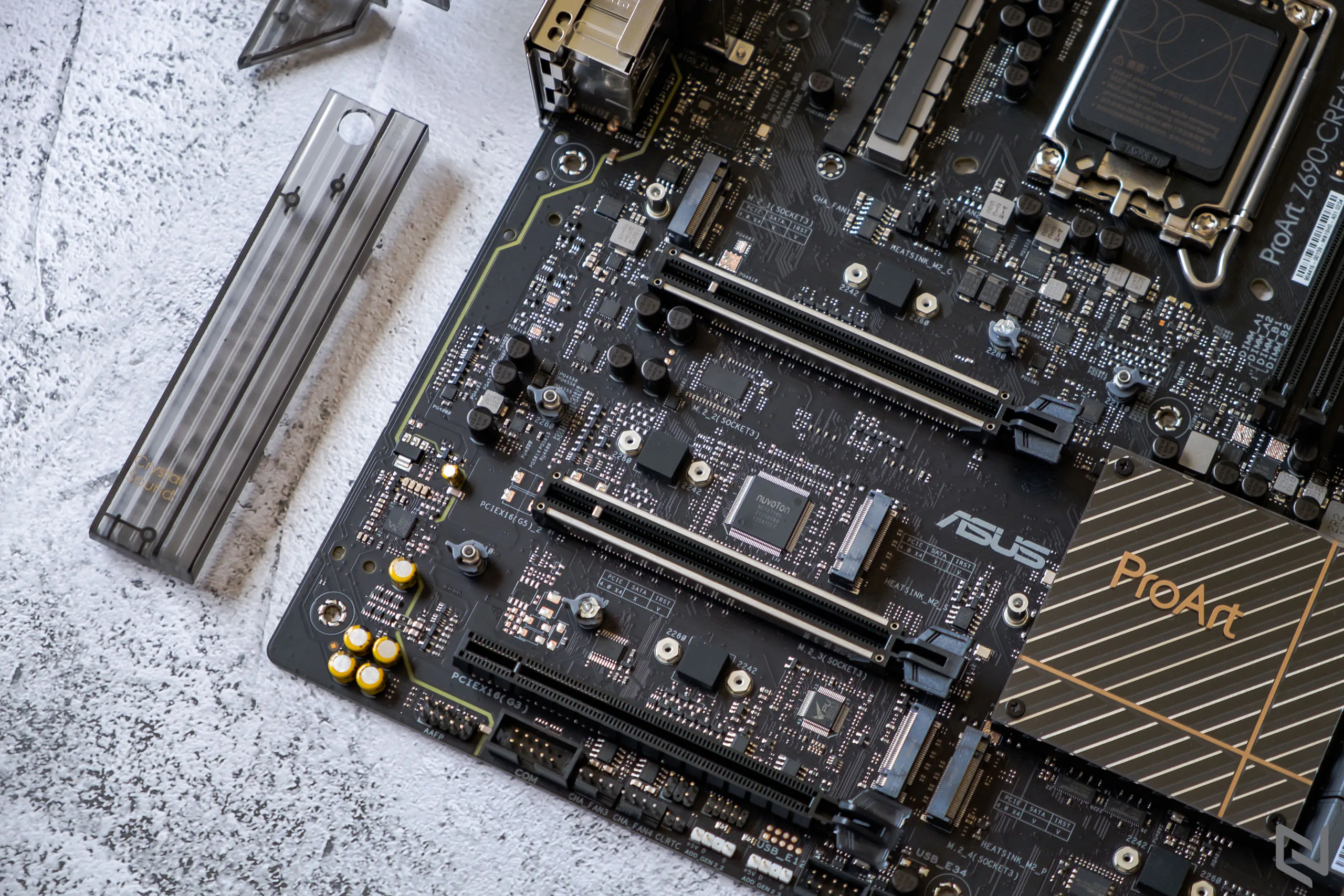 Mở hộp bo mạch chủ ASUS ProArt Z690-CREATOR WIFI: Đơn giản nhưng không hề tầm thường, dành cho các nhà sáng tạo nội dung