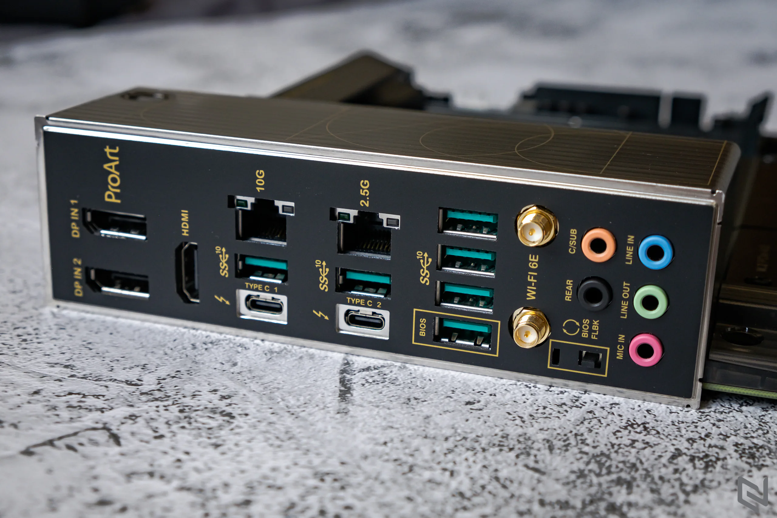 Mở hộp bo mạch chủ ASUS ProArt Z690-CREATOR WIFI: Đơn giản nhưng không hề tầm thường, dành cho các nhà sáng tạo nội dung