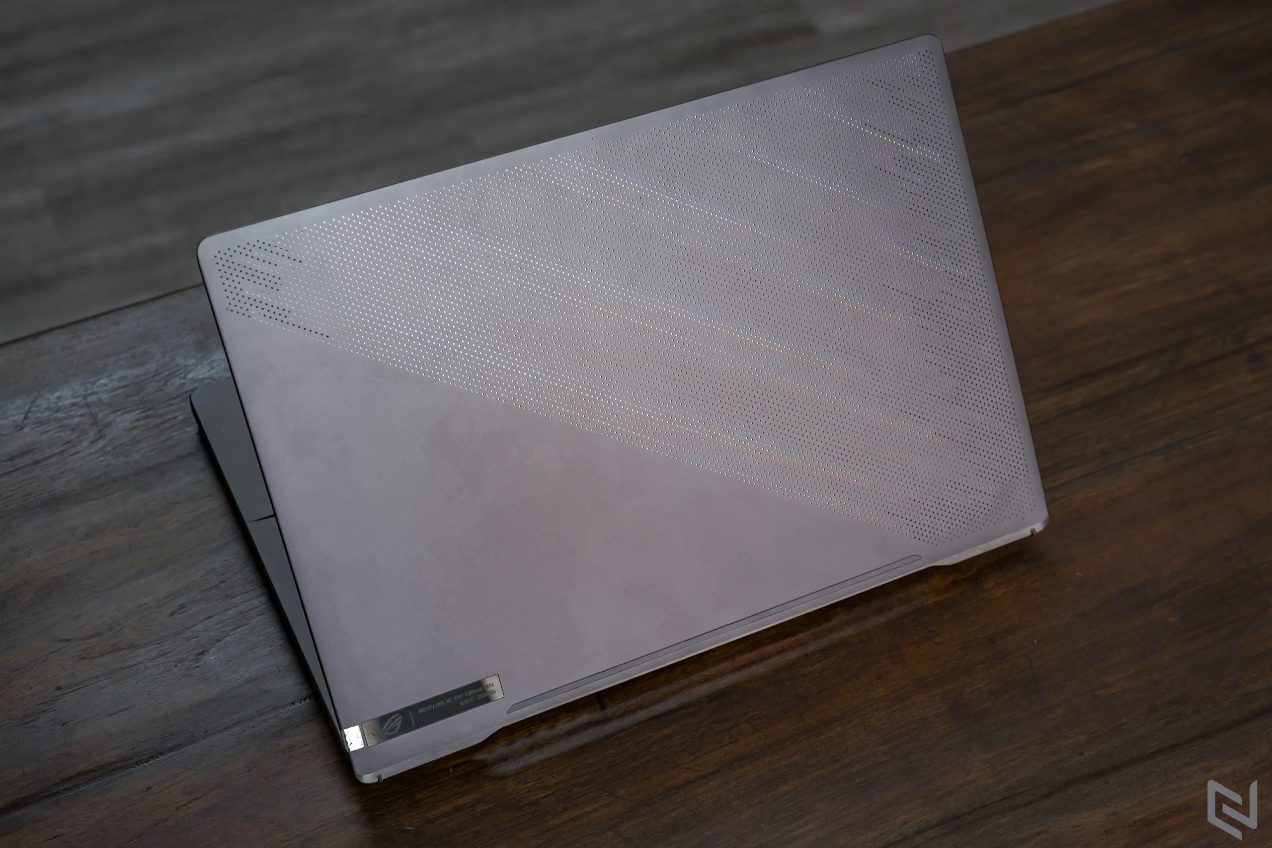 Trên tay ASUS ROG Zephyrus G15 2021: Đơn giản nhưng mạnh mẽ, sự nâng cấp đáng ngỡ ngàng với hiệu năng khủng