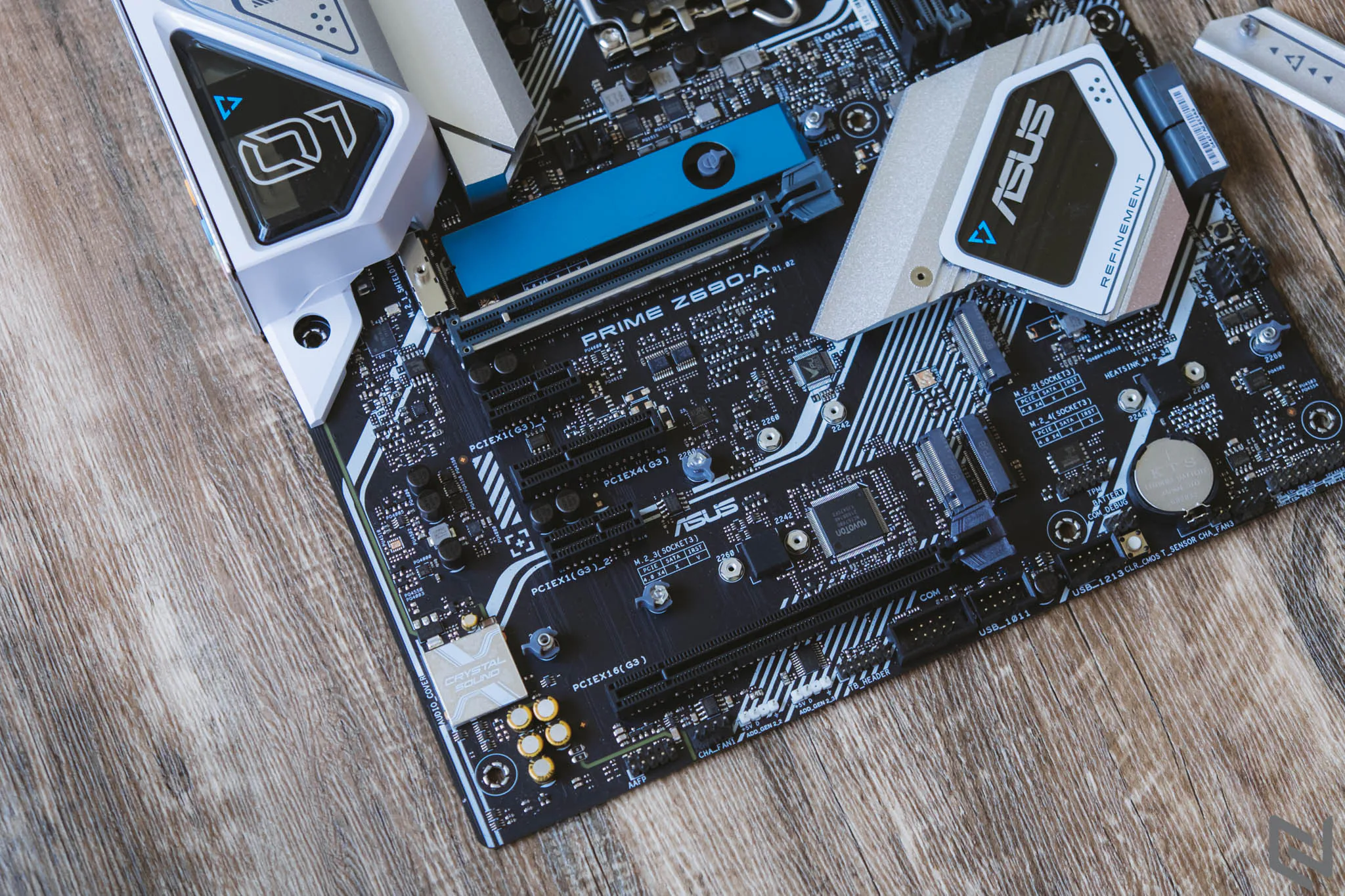 Trên tay chiếc bo mạch chủ ASUS Prime Z690-A: Tối ưu hiệu năng thông minh, hỗ trợ Intel Core 12th và trang bị DDR5