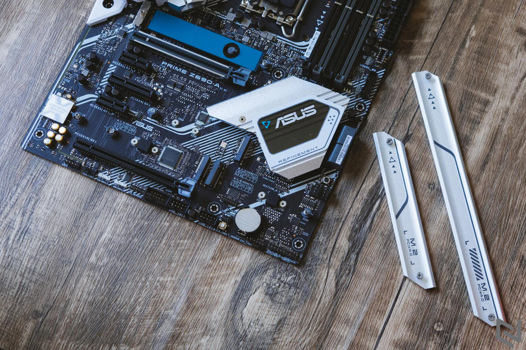 Trên tay chiếc bo mạch chủ ASUS Prime Z690-A: Tối ưu hiệu năng thông minh, hỗ trợ Intel Core 12th và trang bị DDR5