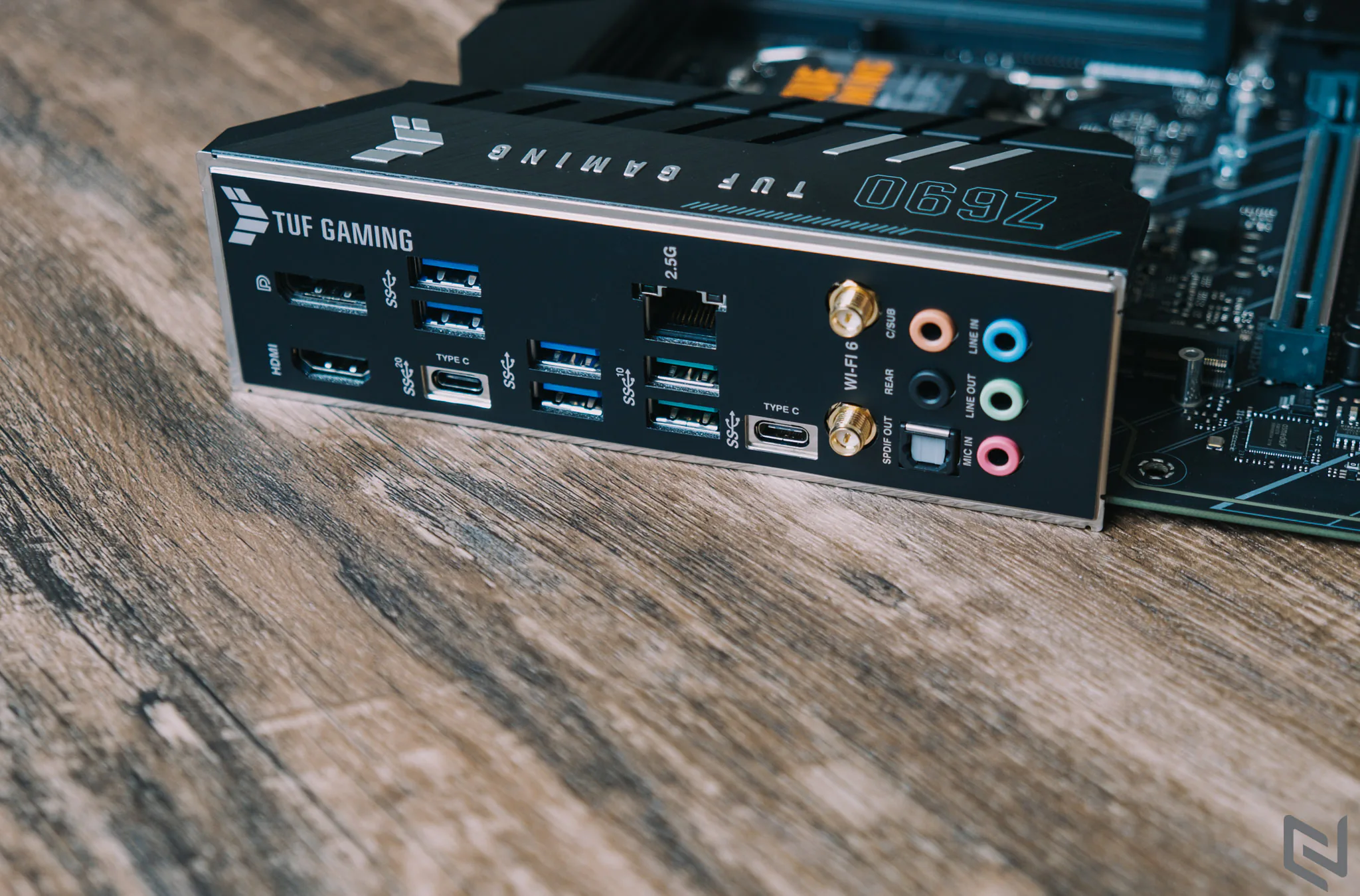 Trên tay bo mạch chủ ASUS TUF Gaming Z690-Plus WiFi D4: Hiệu năng ổn định với hỗ trợ Intel Core 12th