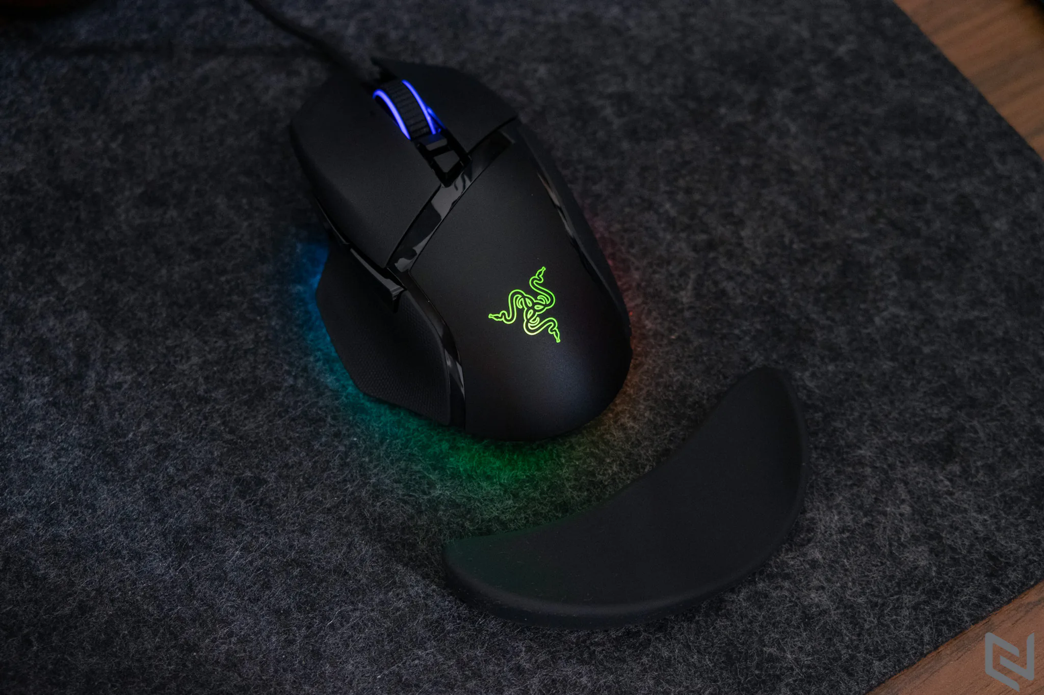 Đánh giá chuột chơi game Razer Basilisk V3: Hiệu năng khủng, hiệu ứng đèn LED đẹp, gần chạm ngưỡng hoàn mỹ
