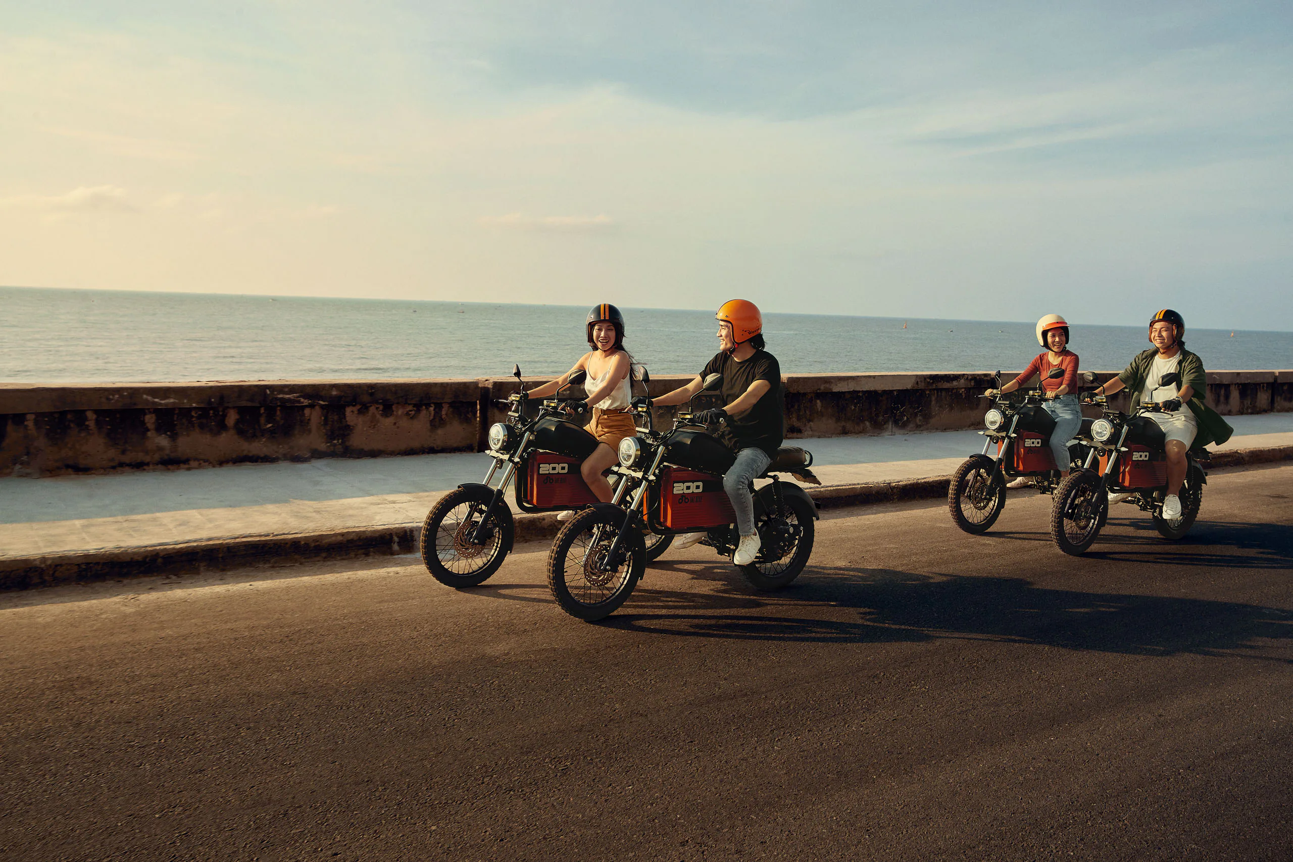 Dat Bike ra mắt xe máy điện Weaver 200, sạc pin 3 giờ, chạy được 200km