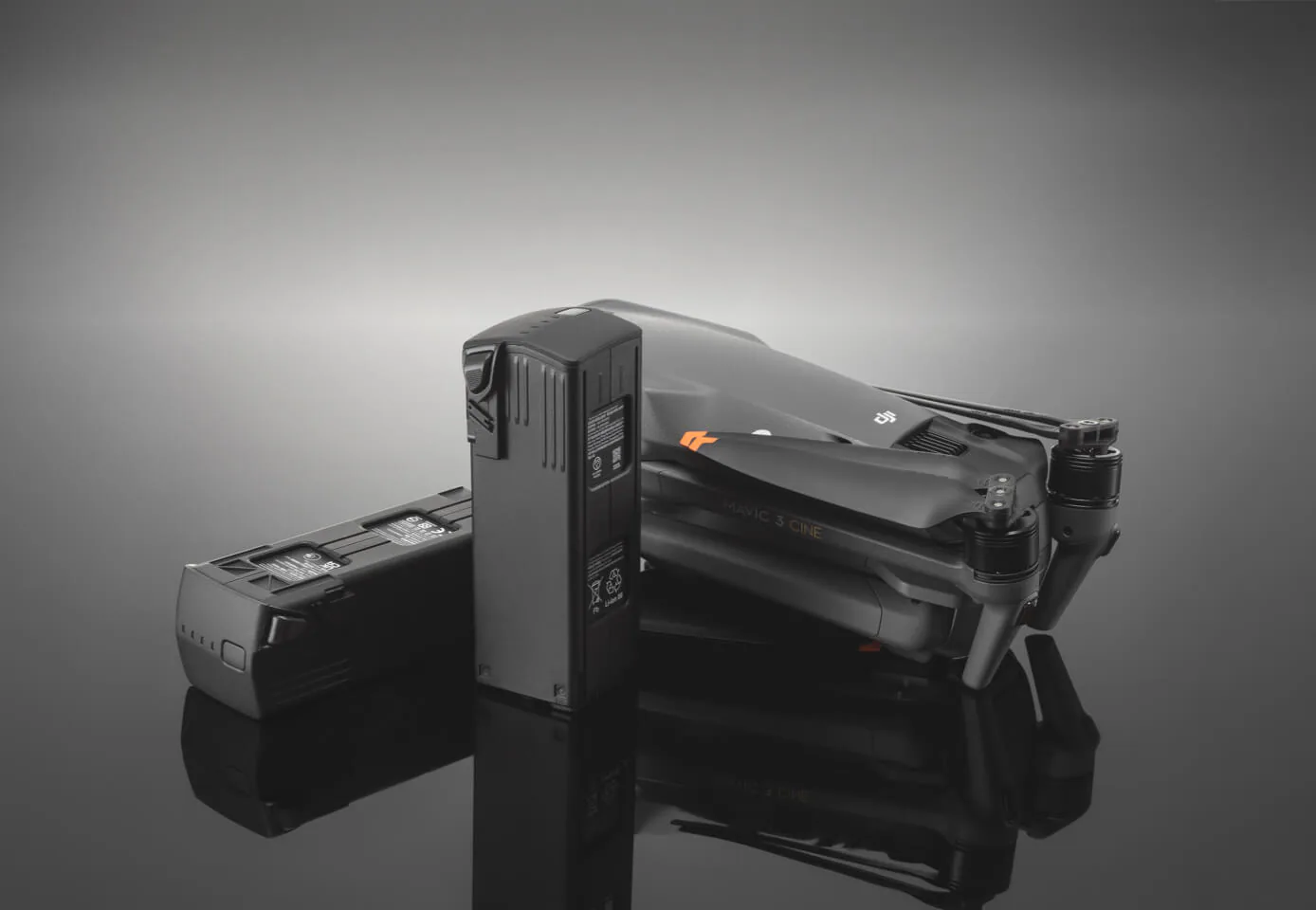 DJI ra mắt Mavic 3 mới cải tiến camera, thêm các tính năng an toàn và cải thiện thời gian bay