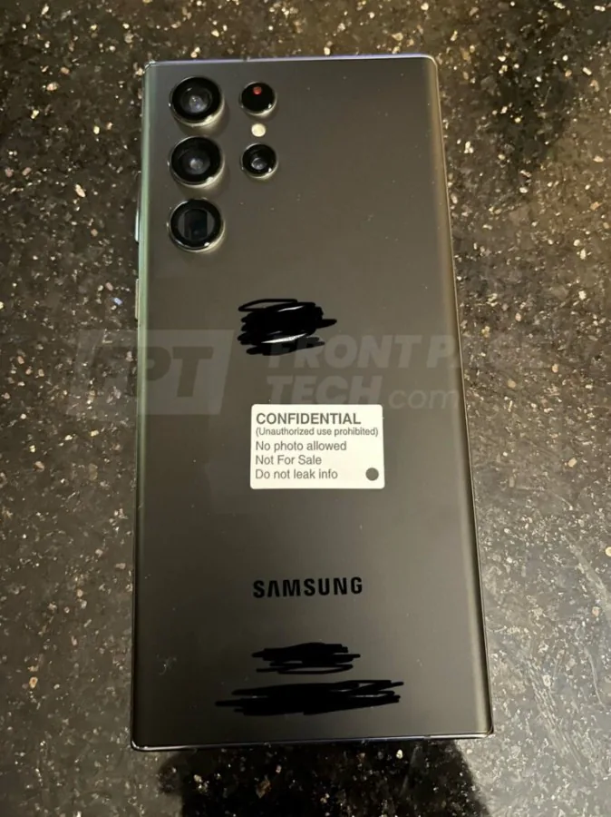 Lộ diện ảnh trên tay Samsung Galaxy S22 Ultra với cụm camera đáng chú ý
