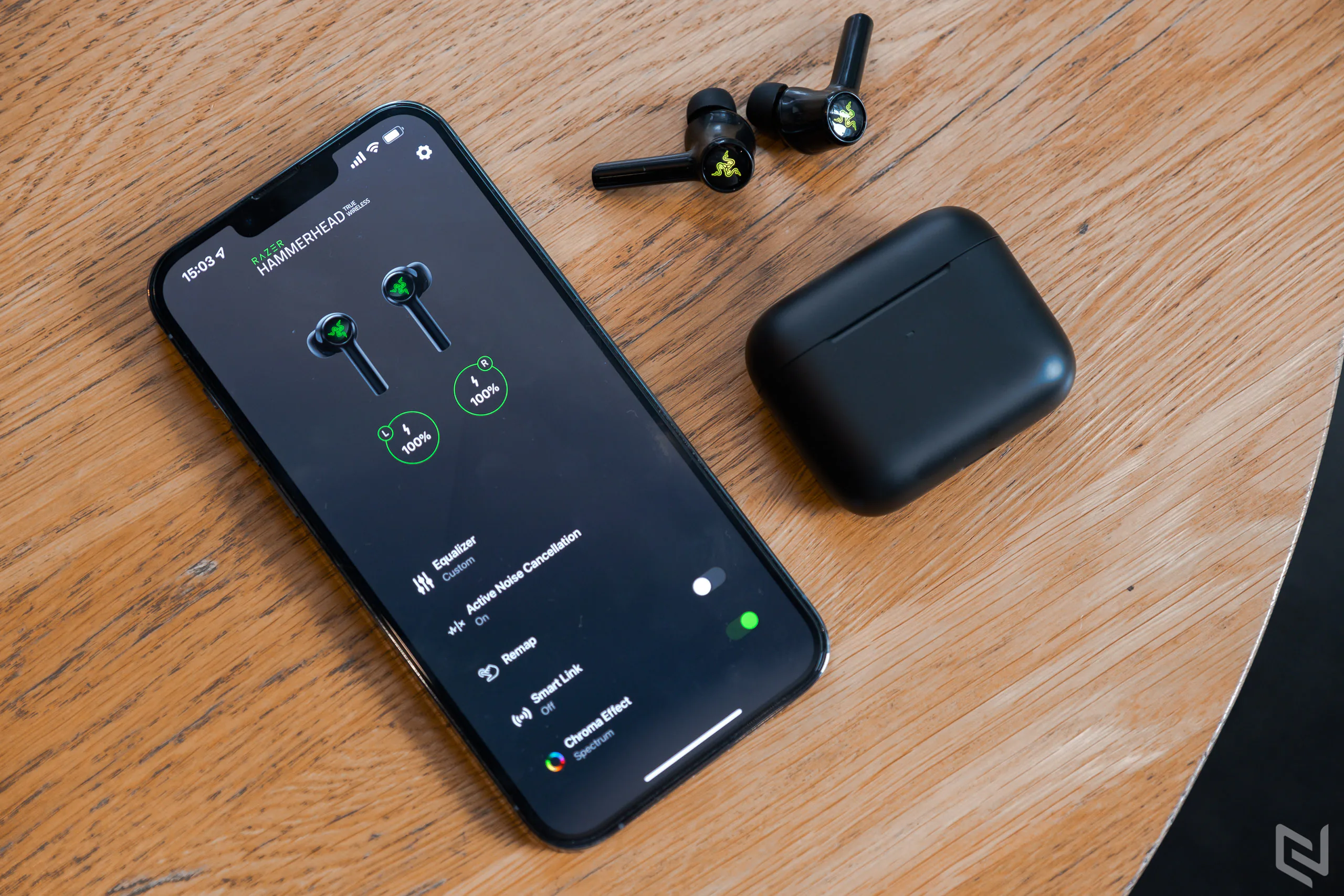 Đánh giá Razer HammerHead True Wireless 2021: Tai nghe không dây đậm chất game thủ, đèn LED đẹp mắt, chế độ Gaming Mode giảm độ trễ ấn tượng