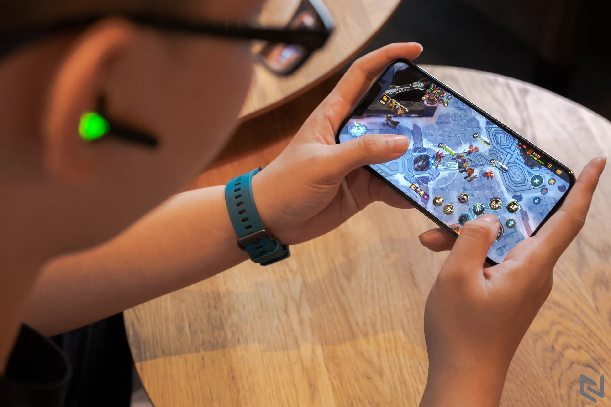 Đánh giá Razer HammerHead True Wireless 2021: Tai nghe không dây đậm chất game thủ, đèn LED đẹp mắt, chế độ Gaming Mode giảm độ trễ ấn tượng