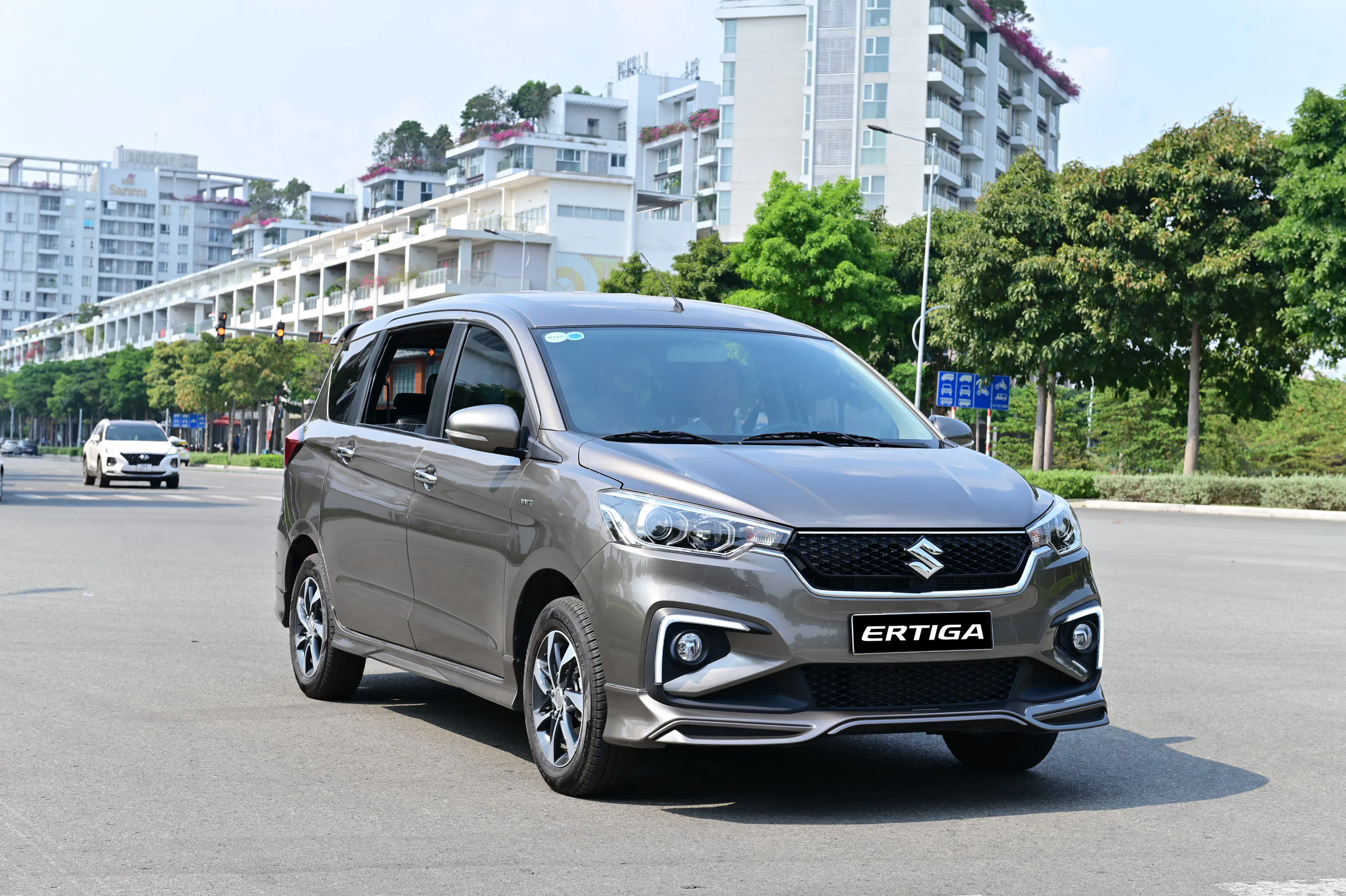 Suzuki Ertiga và XL7, hai mẫu xe 7 chỗ tốn ít chi phí hàng đầu Việt Nam