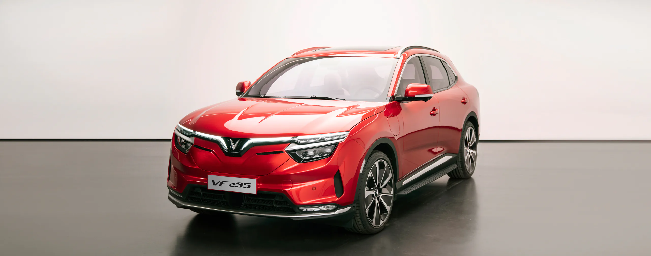 Vinfast ra mắt thương hiệu xe điện tại Los Angeles Auto show 2021
