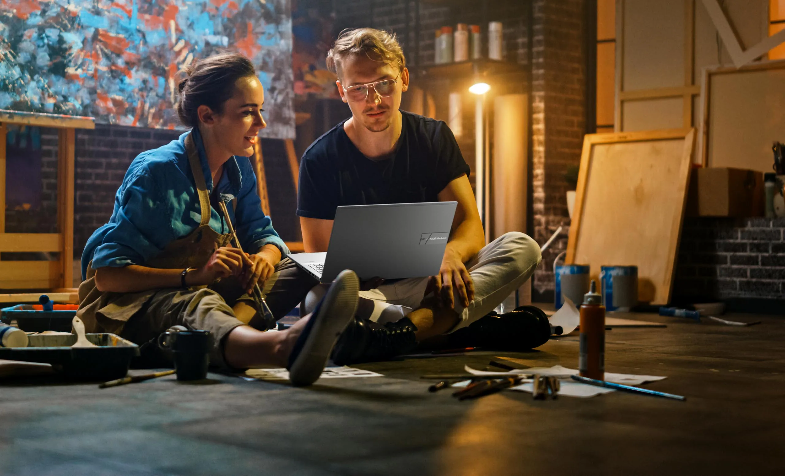 ASUS giới thiệu Vivobook 14 OLED (M3401), hiệu năng bức phá với chip AMD 8 nhân Ryzen 7 5800H