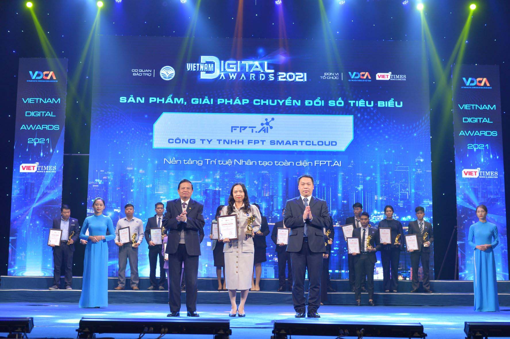 FPT.AI vinh dự đạt giải thưởng Sản phẩm, Giải pháp công nghệ số tiêu biểu –  Giải thưởng Chuyển đổi số Việt Nam 2021