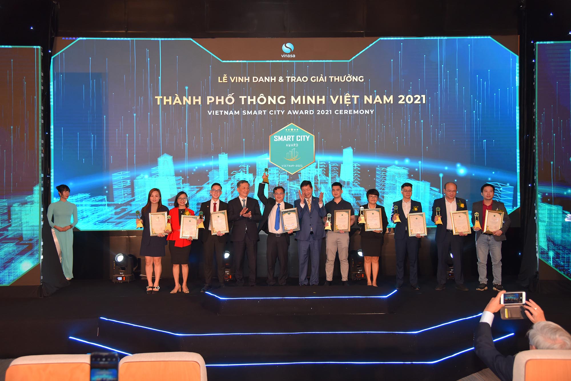 04 nền tảng, giải pháp của FPT giành giải thưởng Thành phố Thông minh Việt Nam 2021