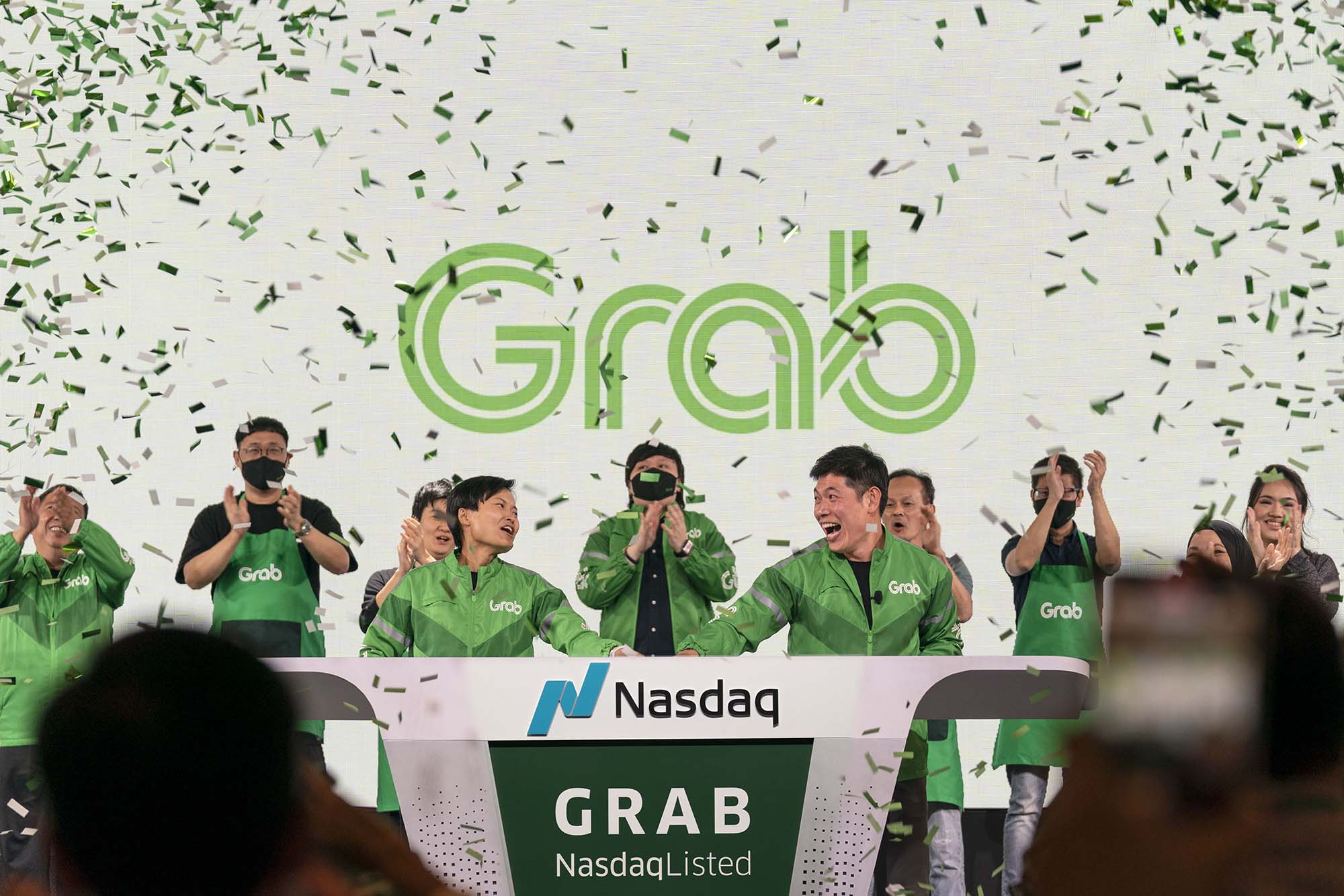 Grab chào mừng cột mốc trở thành công ty niêm yết đại chúng với nhân viên công ty và đối tác tại Lễ Rung Chuông  trên sàn NASDAQ được tổ chức lần đầu tiên ở Đông Nam Á