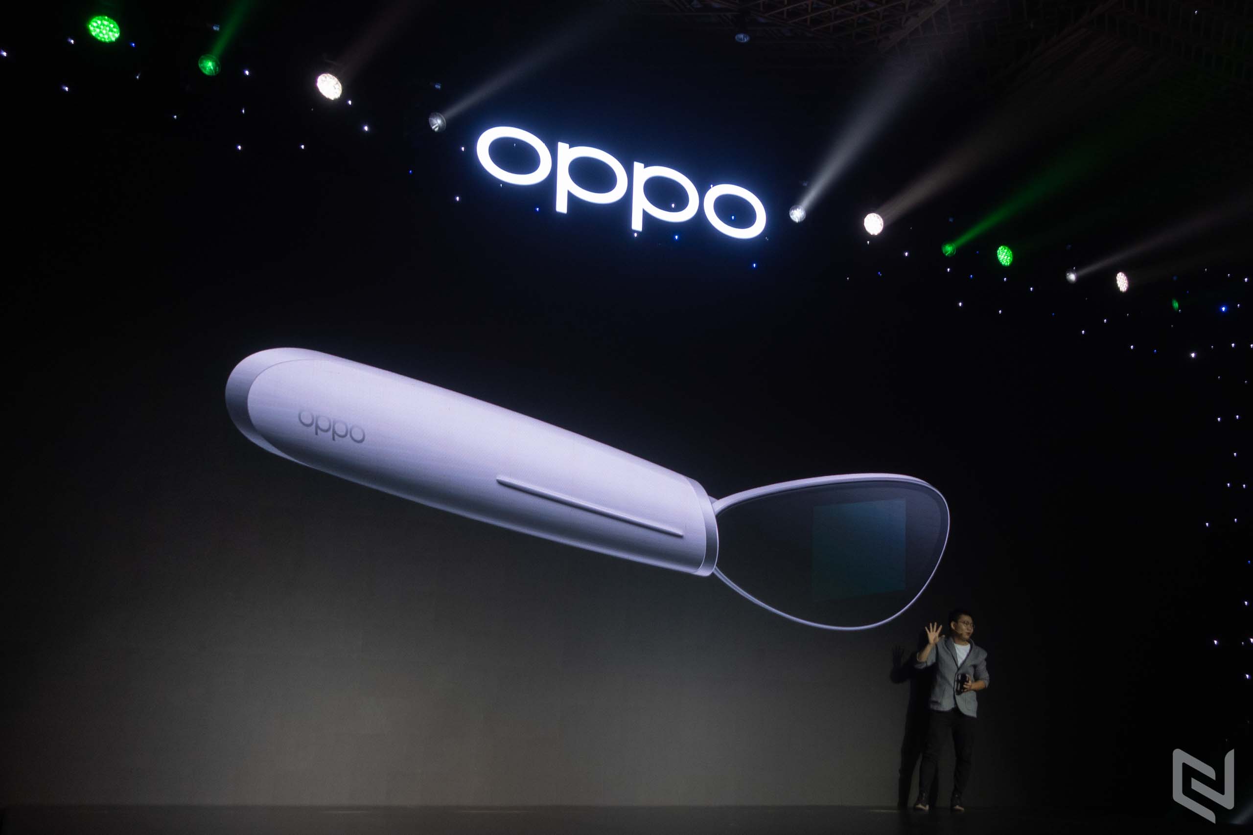 OPPO giới thiệu Air Glass, với thiết kế cánh ve sầu sáng tạo và trang bị máy chiếu siêu nhỏ Spark