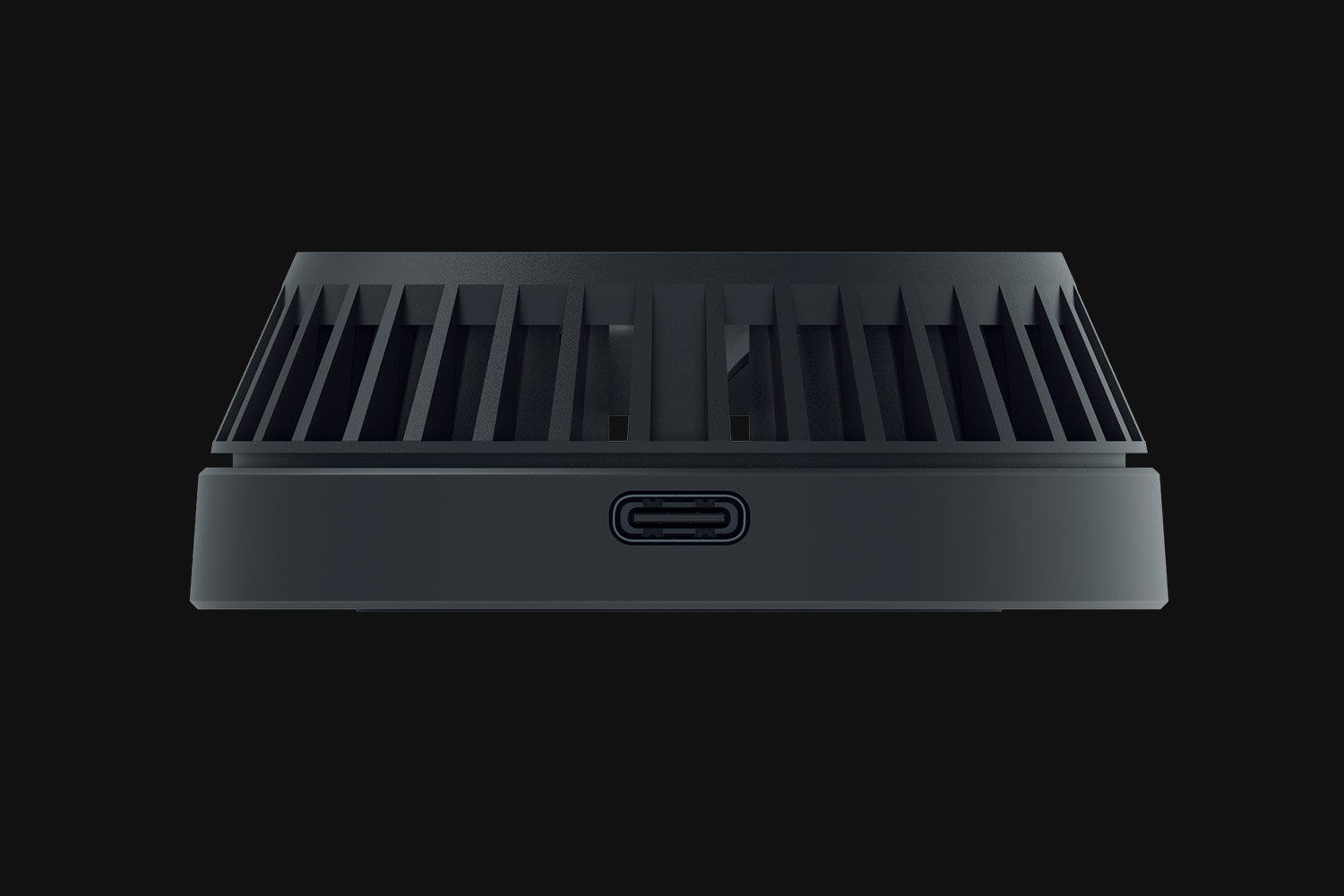 Razer ra mắt phụ kiện quạt tản nhiệt cho iPhone tương thích với MagSafe