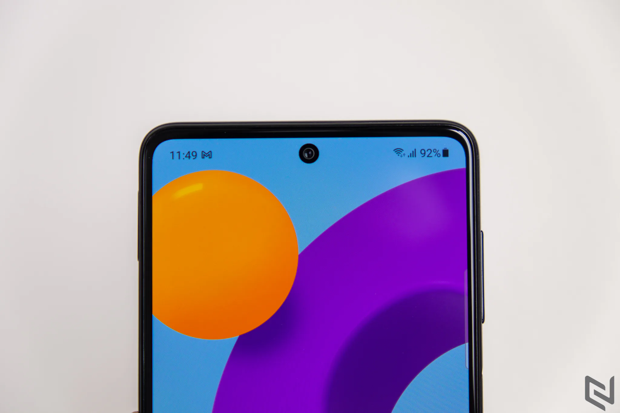 Trên tay Samsung Galaxy M52 5G: Cấu hình mạnh mẽ, kết nối 5G và pin khủng 5000mAh