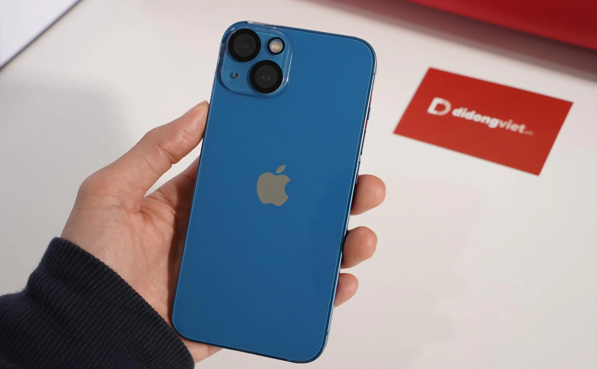 iPhone 13 series giảm mạnh đến 6 triệu, đại lý bán lẻ đủ hàng cung ứng dịp cận Tết 2022