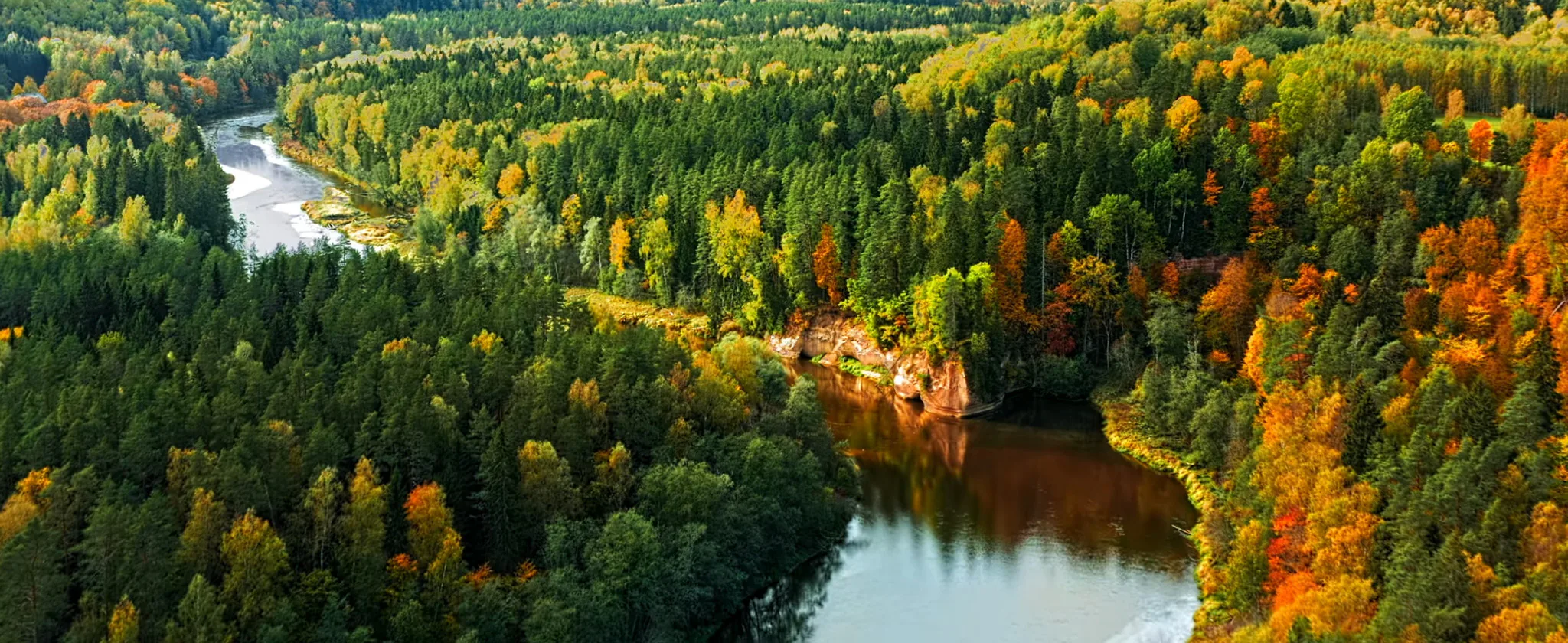 Video 'Landscapes of Change' chuyển giao các mùa tuyệt đẹp được quay bằng Mavic 2 Pro