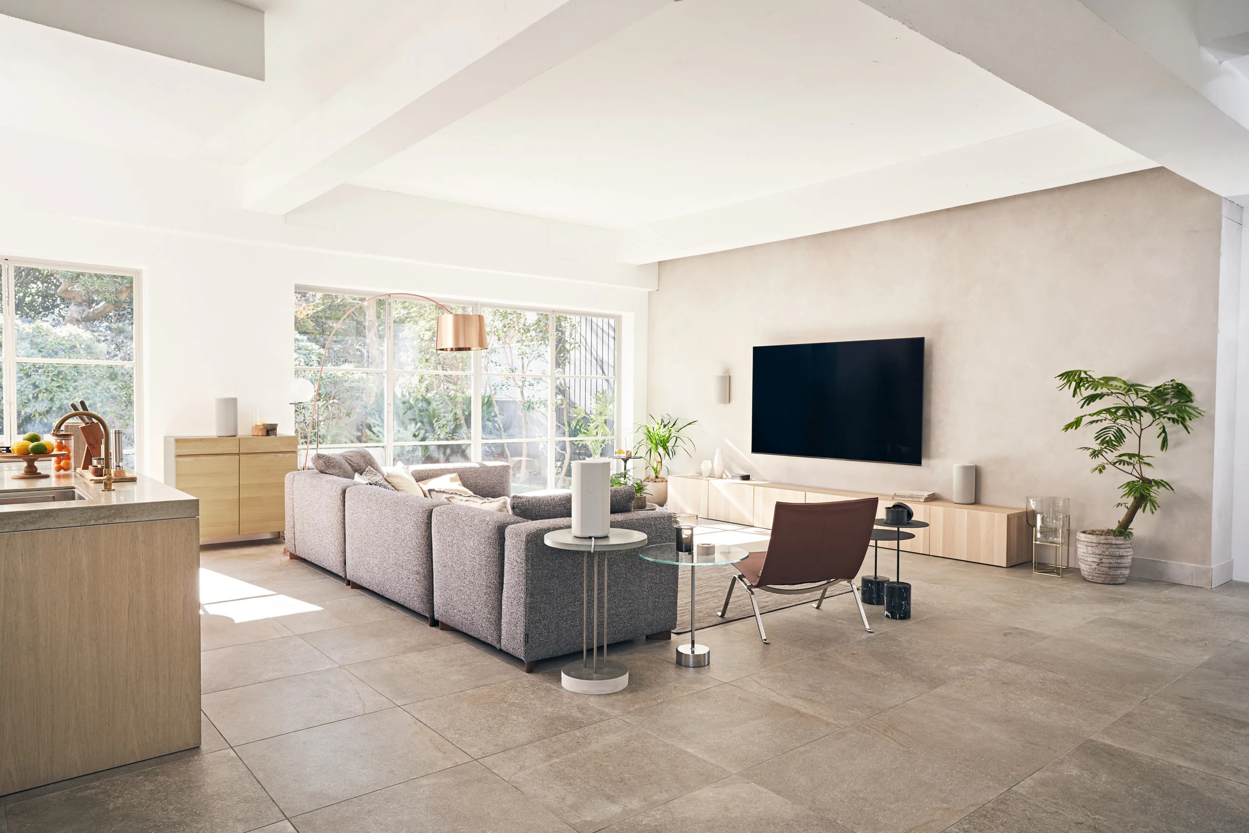 Trải nghiệm âm thanh vòm lên đỉnh cao mới với hệ thống rạp hát tại gia HT-A9 và Soundbar đầu bảng HT-A7000