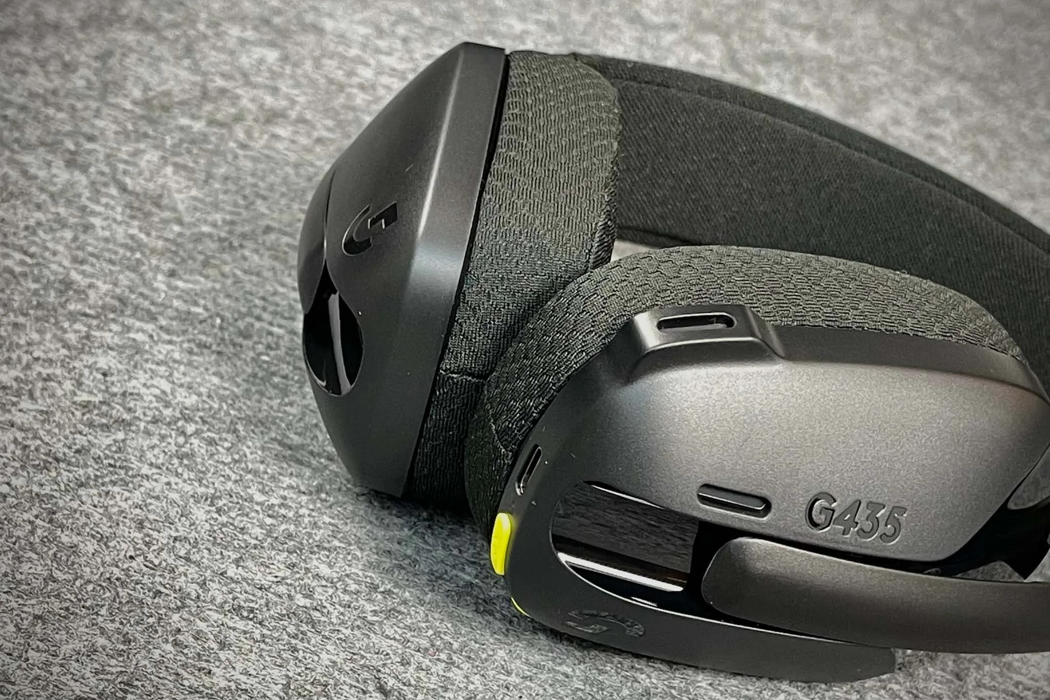 Logitech G trình làng tai nghe chơi game không dây siêu nhẹ giá rẻ G435