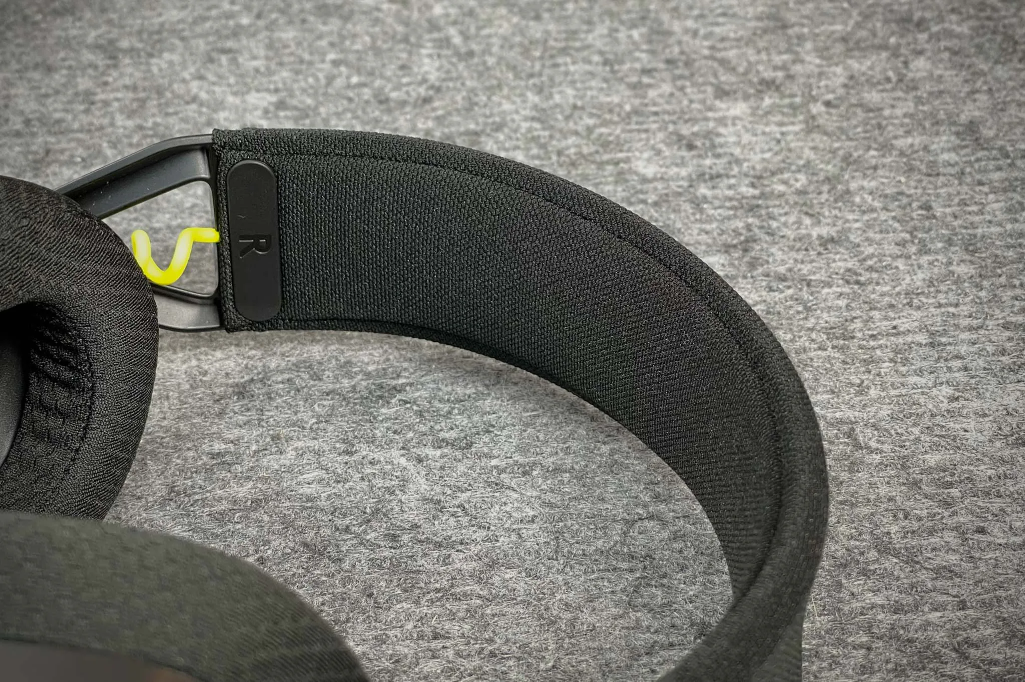 Logitech G trình làng tai nghe chơi game không dây siêu nhẹ giá rẻ G435