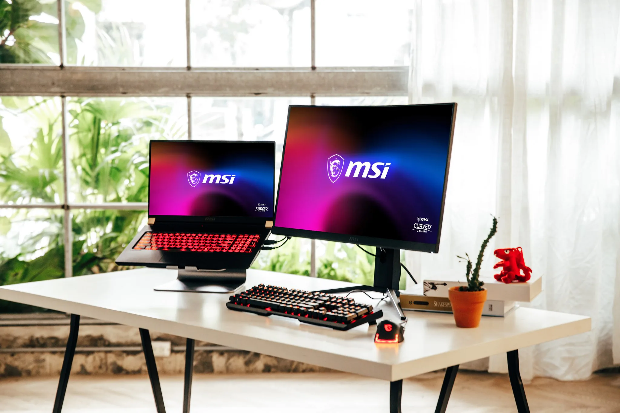 Chương trình khuyến mãi kỳ lễ cuối năm 2021 từ MSI