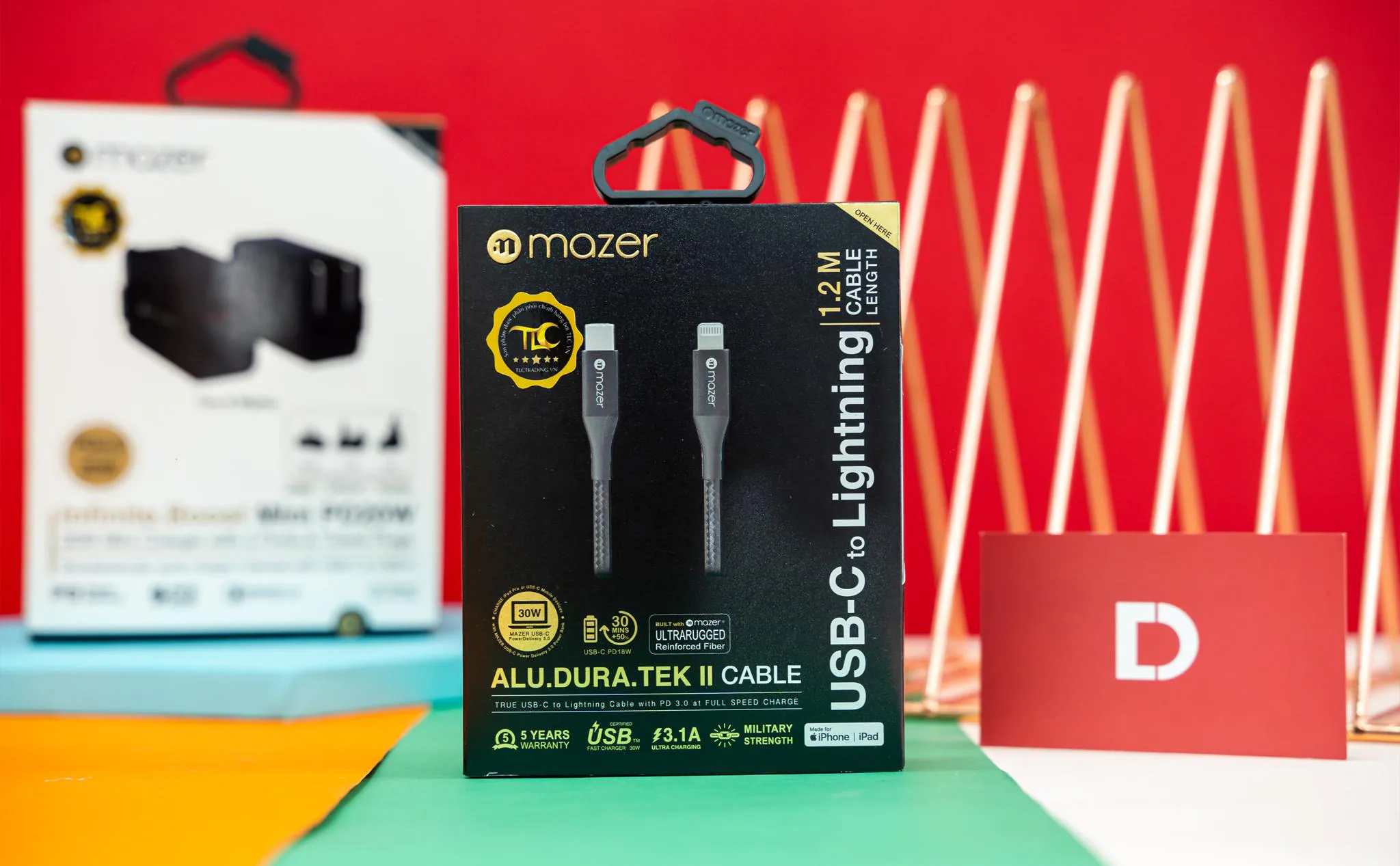 Nhiều điện thoại, tablet, phụ kiện công nghệ giảm đến 54% dịp đón Giáng sinh