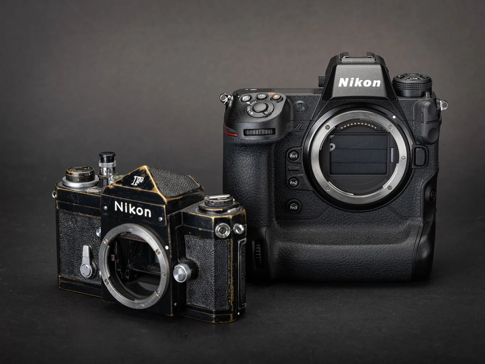Top 10 máy ảnh mirrorless tốt nhất trong năm 2021 do BHphoto bình chọn