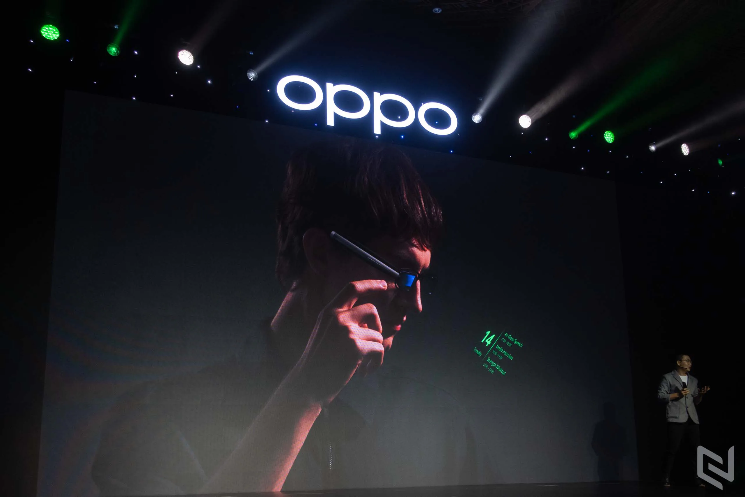 OPPO giới thiệu Air Glass, với thiết kế cánh ve sầu sáng tạo và trang bị máy chiếu siêu nhỏ Spark