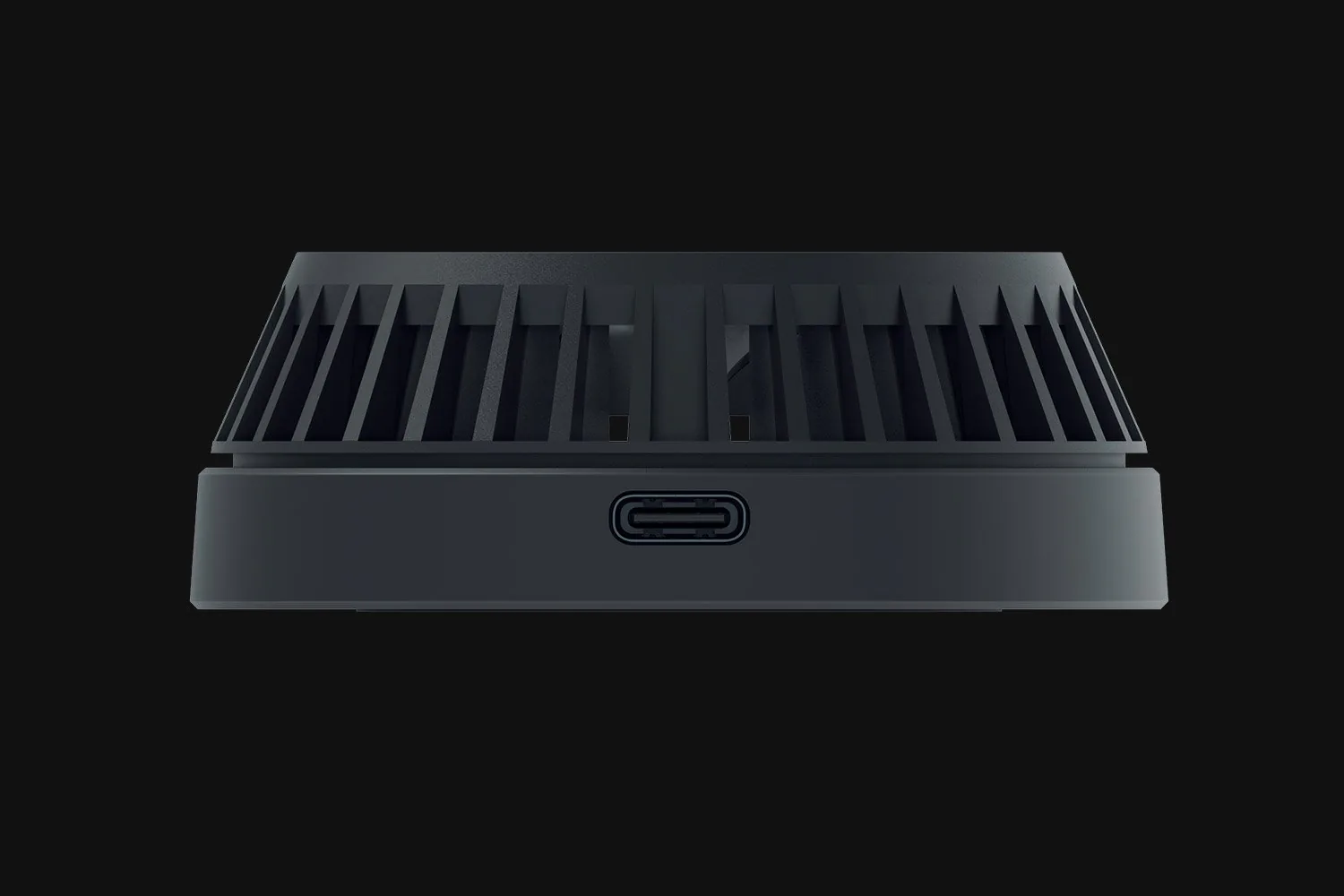 Razer ra mắt phụ kiện quạt tản nhiệt cho iPhone tương thích với MagSafe