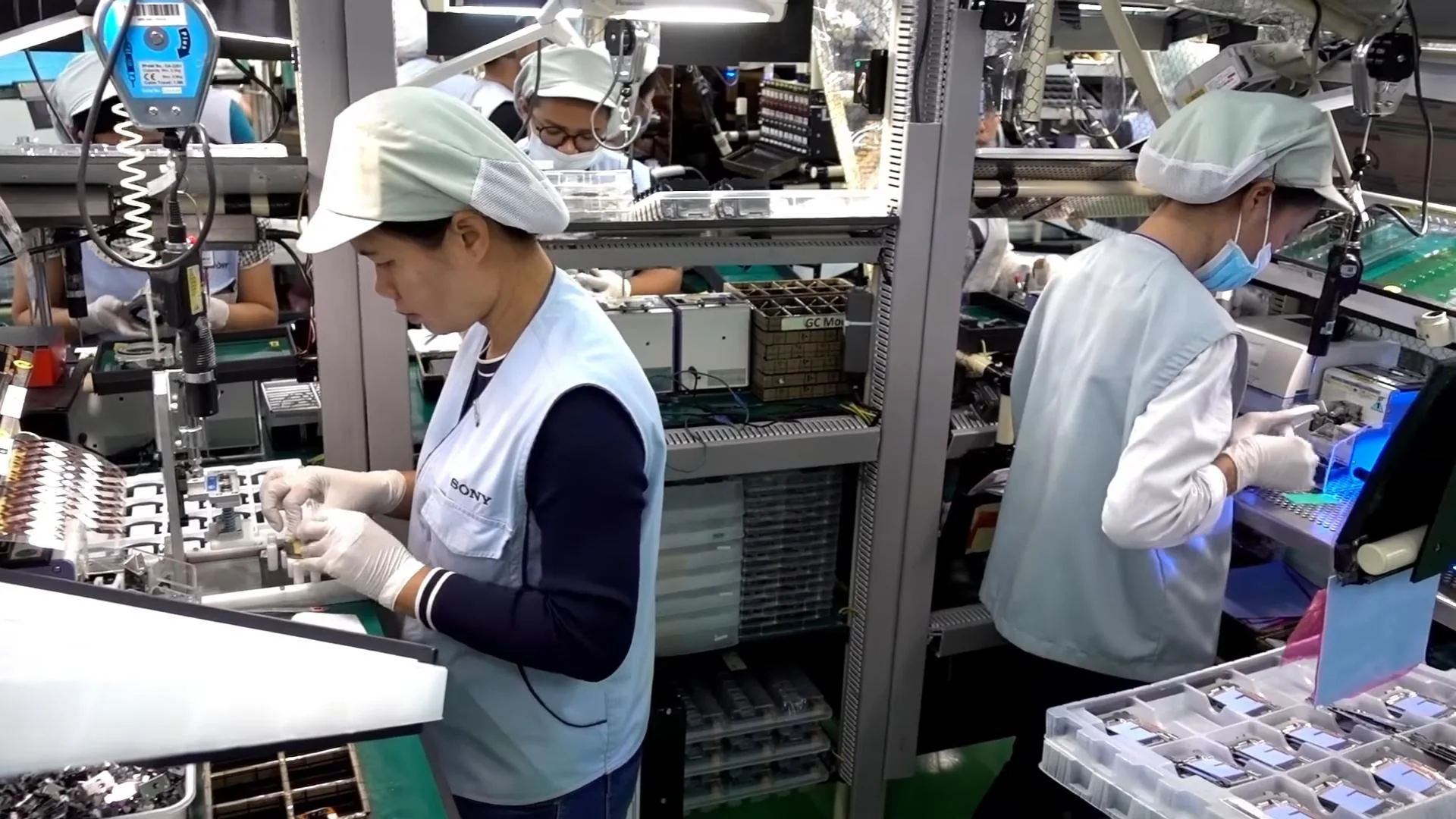 Sony tạm dừng a7C và a6600, vĩnh viễn dừng a7 II và a6100 do ảnh hưởng của thiếu hụt chip