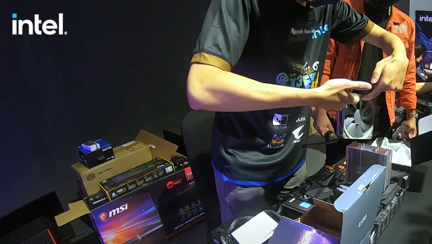 Expert Challenge mùa 3 - Cạnh tranh nảy lửa ngay tại vòng thi đầu tiên