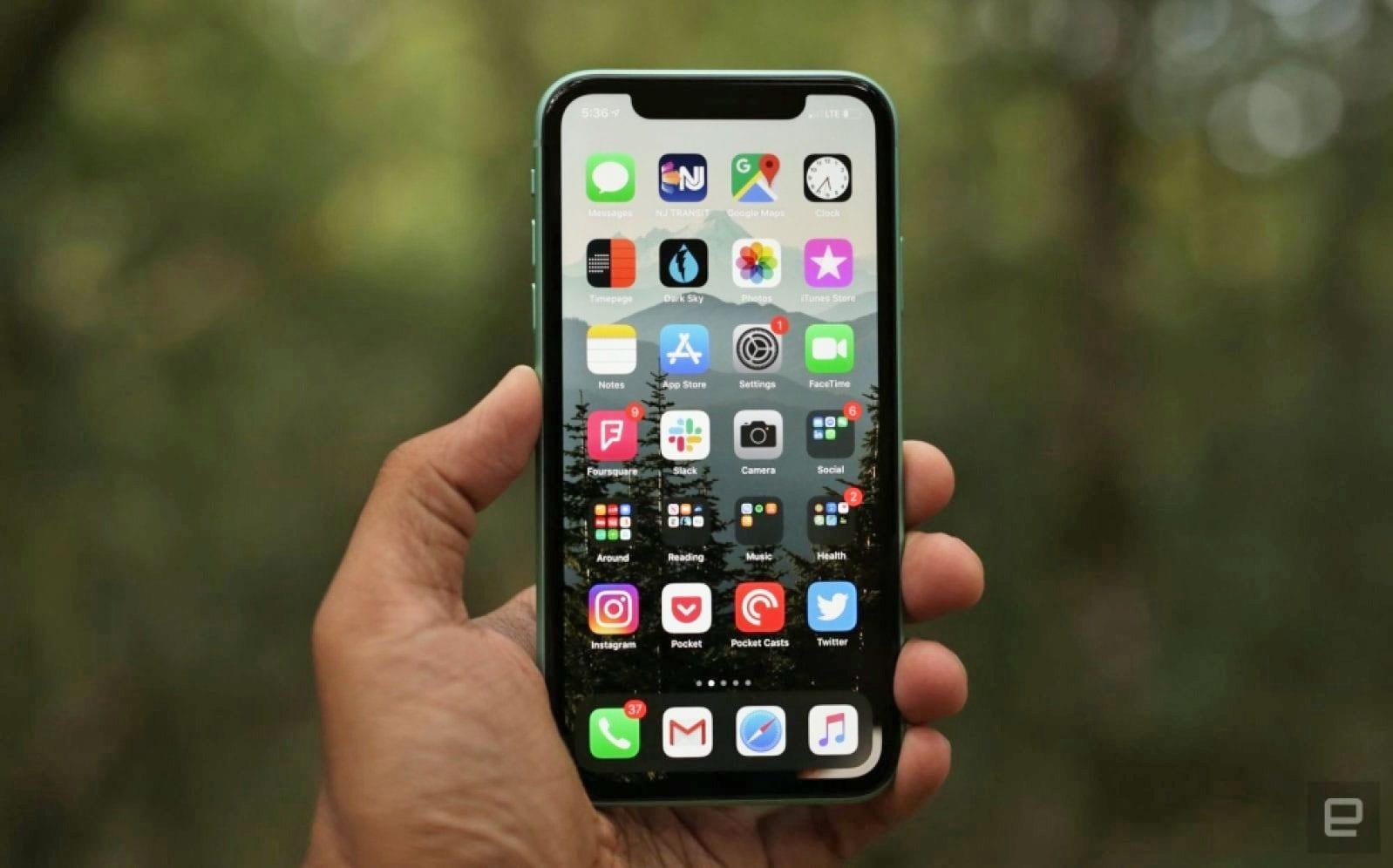Báo cáo cho biết Apple sẽ mở rộng nhà cung cấp màn hình OLED cho iPhone 15 Pro vào năm 2023