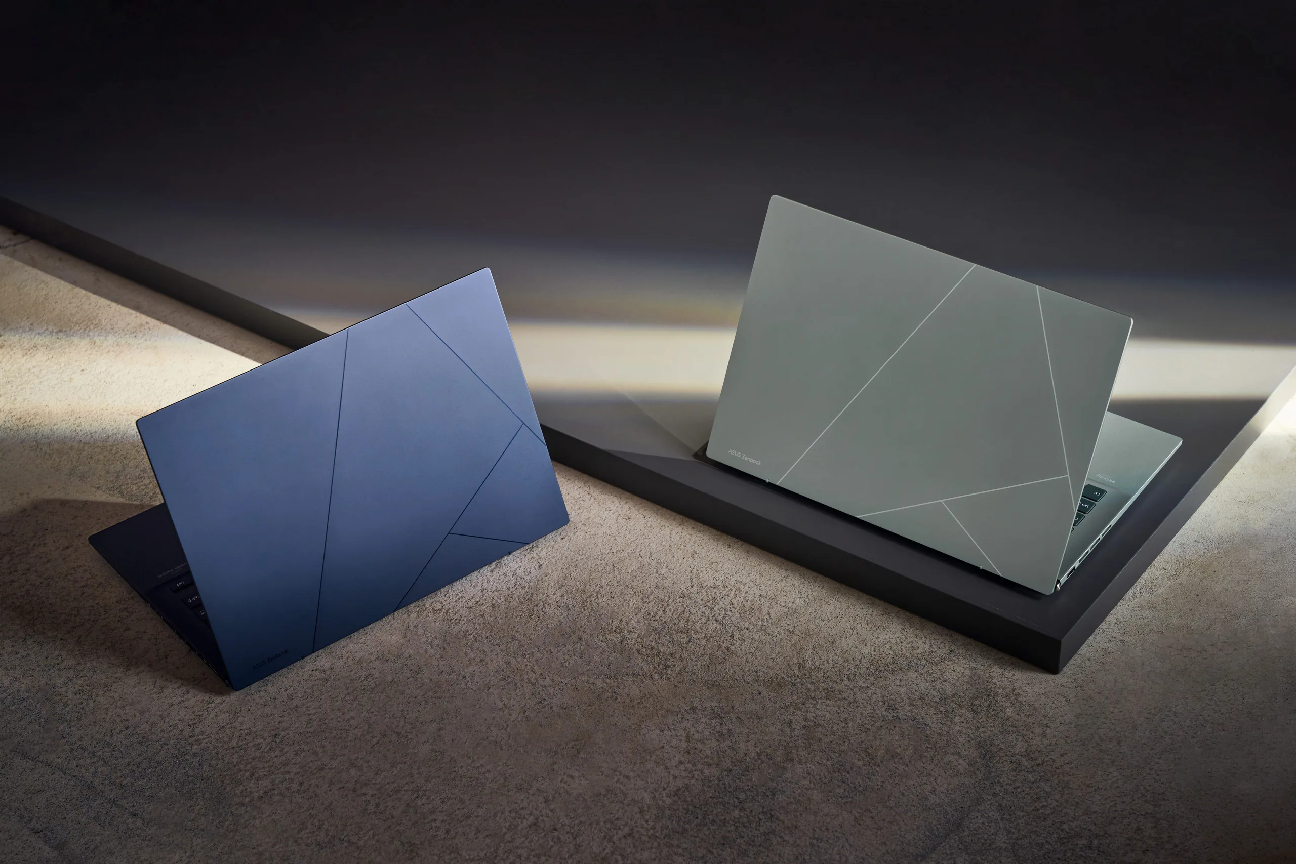 ASUS giới thiệu dải laptop ZenBook dành cho năm mới tại CES 2022