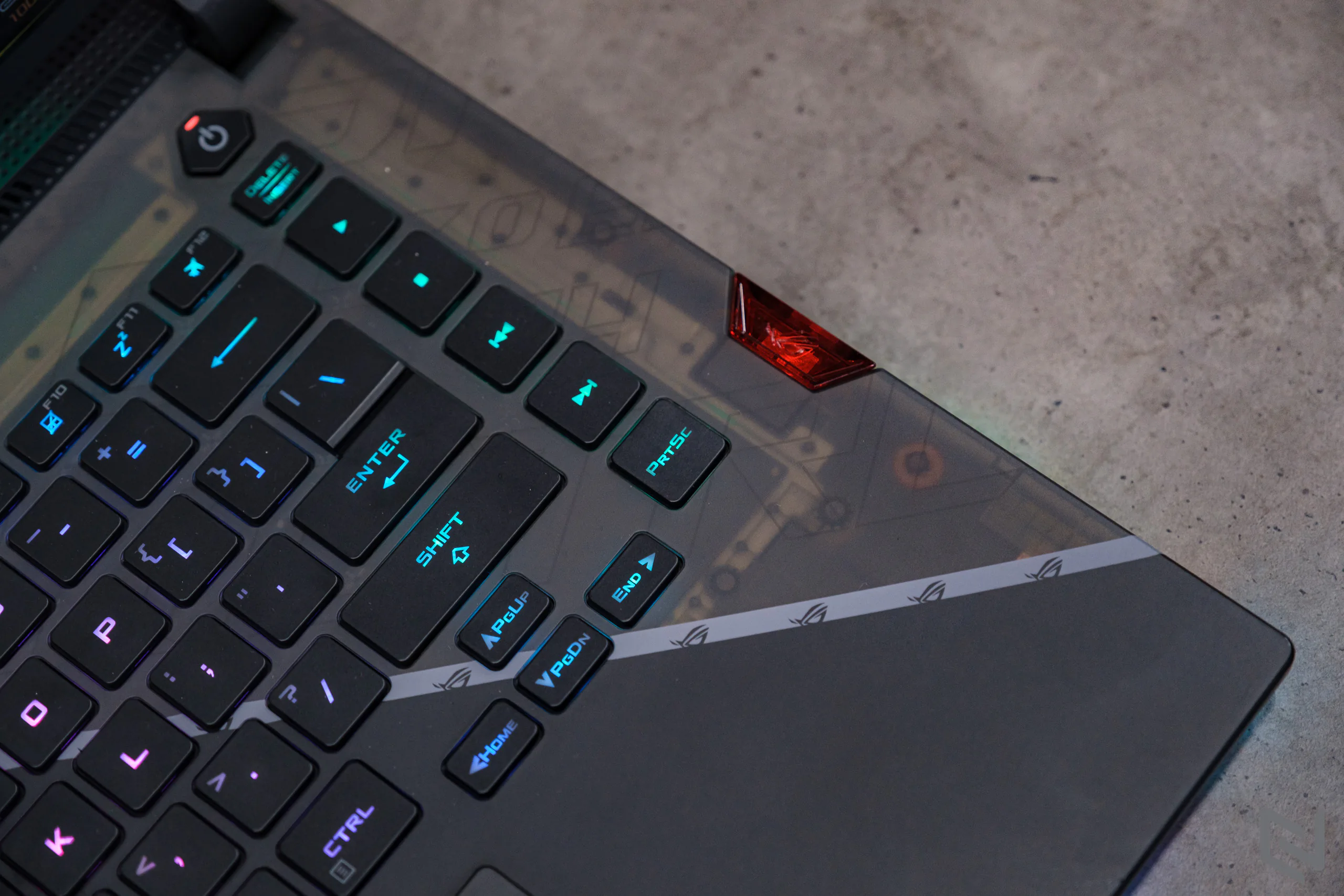 Trên tay laptop gaming ROG Strix Scar 15 2022 mới, Intel Core Gen 12 đầu tiên tại Việt Nam mạnh mẽ và ấn tượng