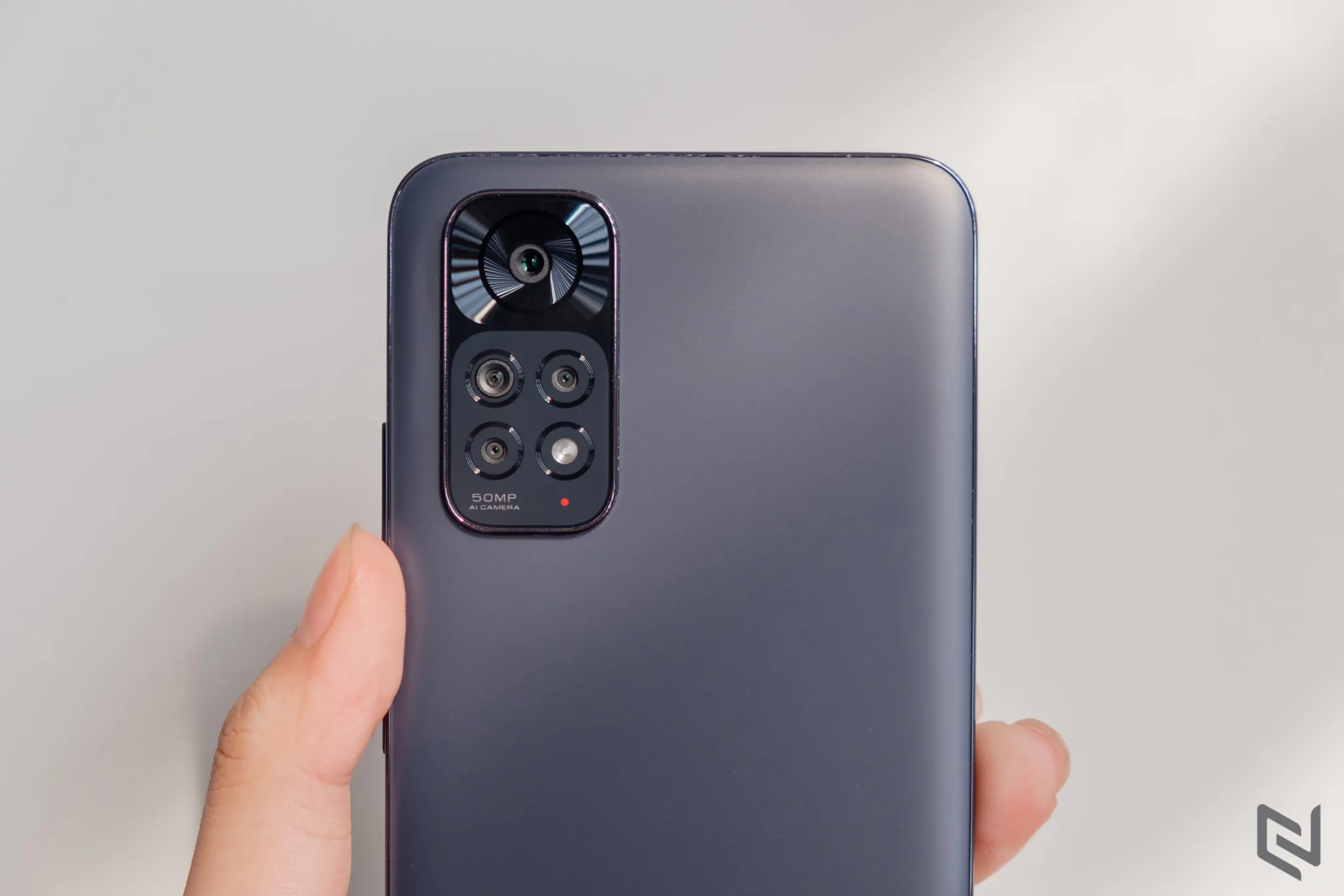 Mở hộp Redmi Note 11 - Mặt lưng nhám đẹp mắt và cao cấp, cụm camera chuyên nghiệp