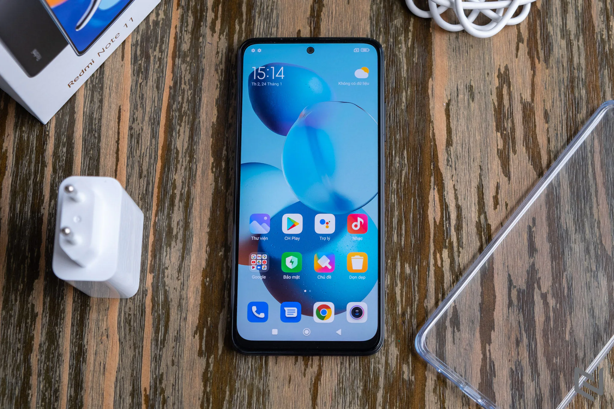 Mở hộp Redmi Note 11 - Mặt lưng nhám đẹp mắt và cao cấp, cụm camera chuyên nghiệp