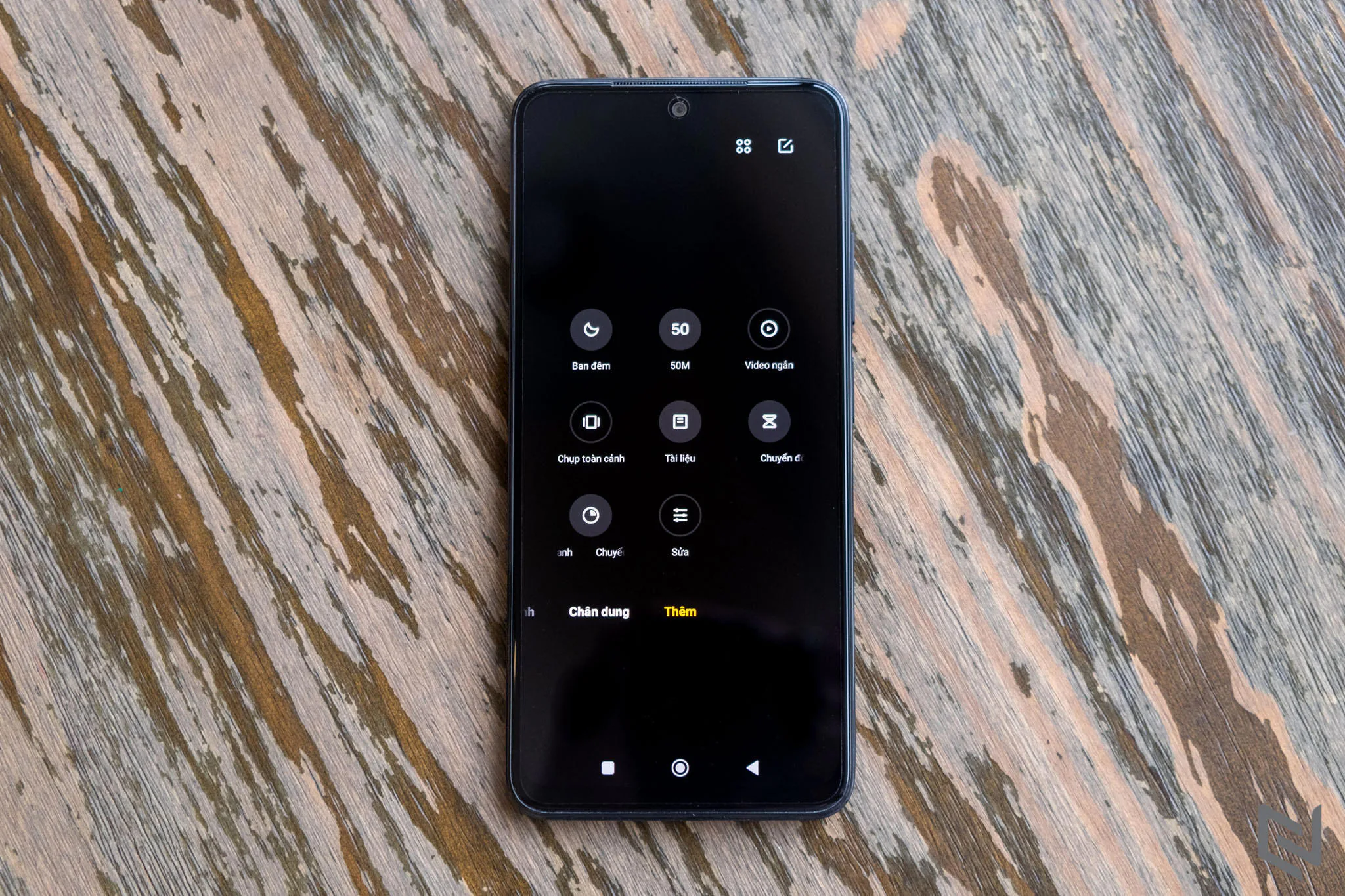 Mở hộp Redmi Note 11 - Mặt lưng nhám đẹp mắt và cao cấp, cụm camera chuyên nghiệp