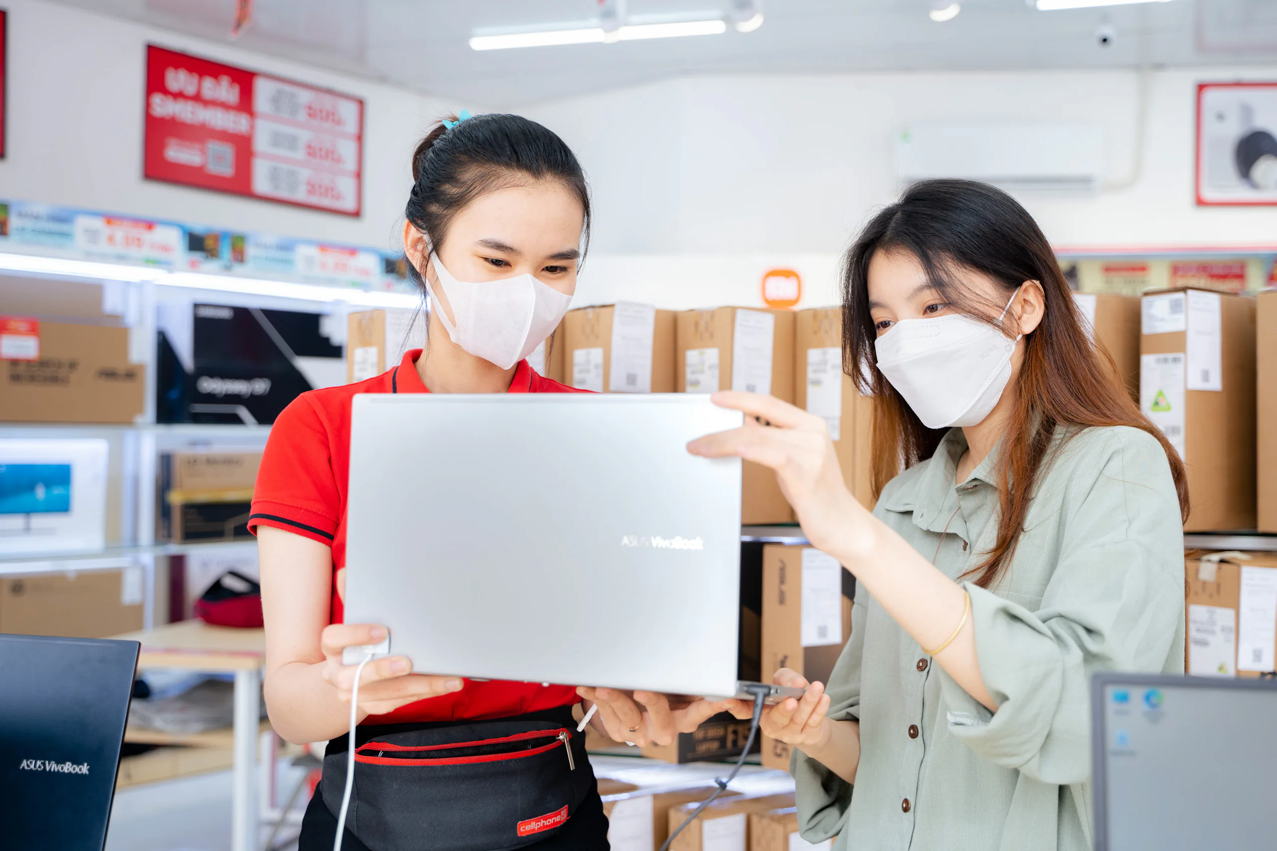 Cùng CellphoneS Tết này trao yêu thương