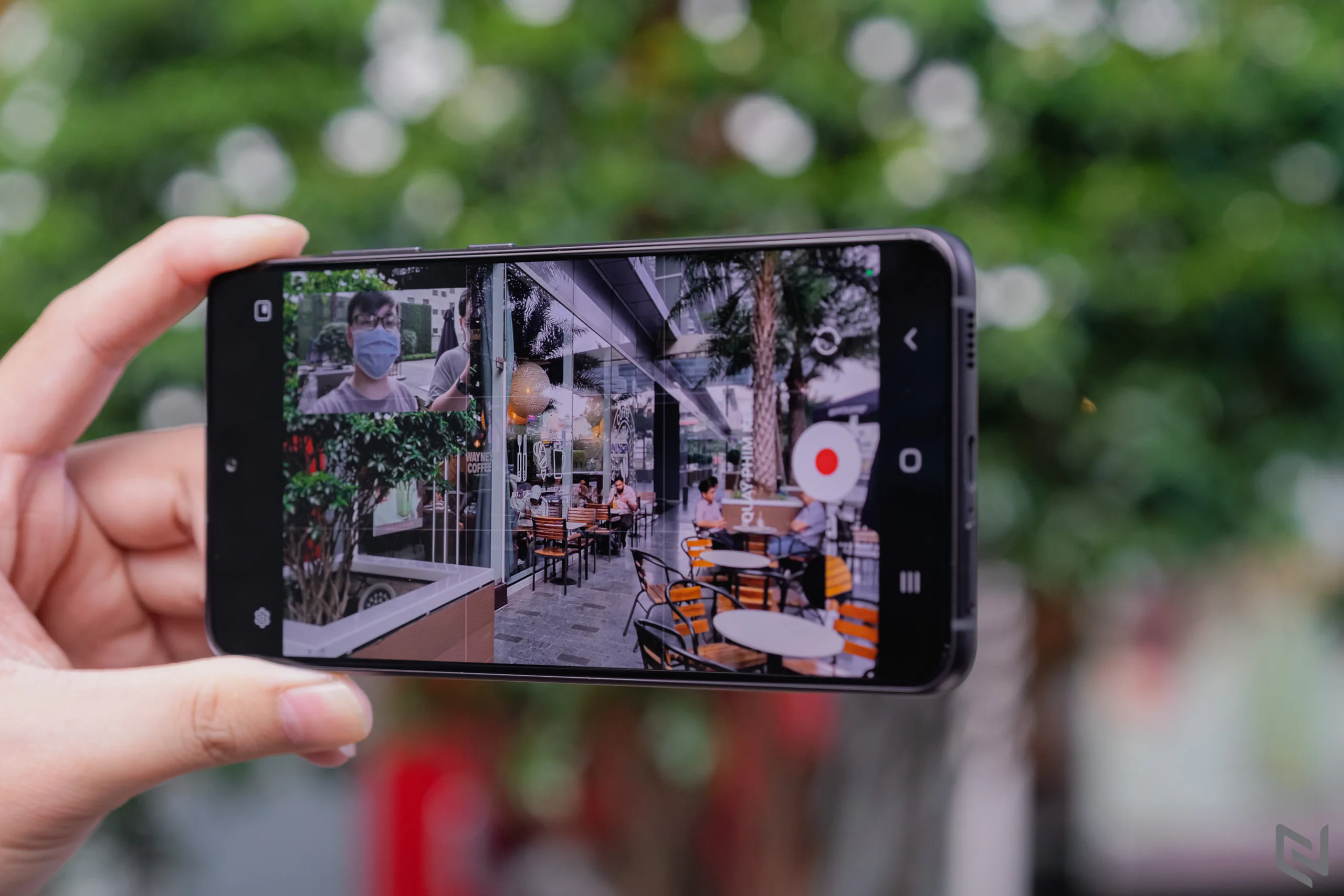 Đánh giá tính năng Dual Recording trên Galaxy S21 FE 5G - Tính năng tưởng như đơn giản nhưng rất phù hợp cho khả năng sáng tạo vô bờ bến của Gen Z và TikToker