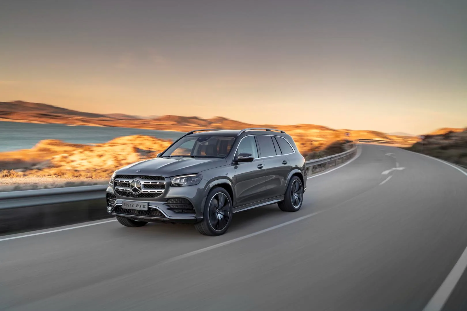 Mercedes-Benz Việt Nam điều chỉnh giá bán xe với mức tăng cao nhất là 340 triệu