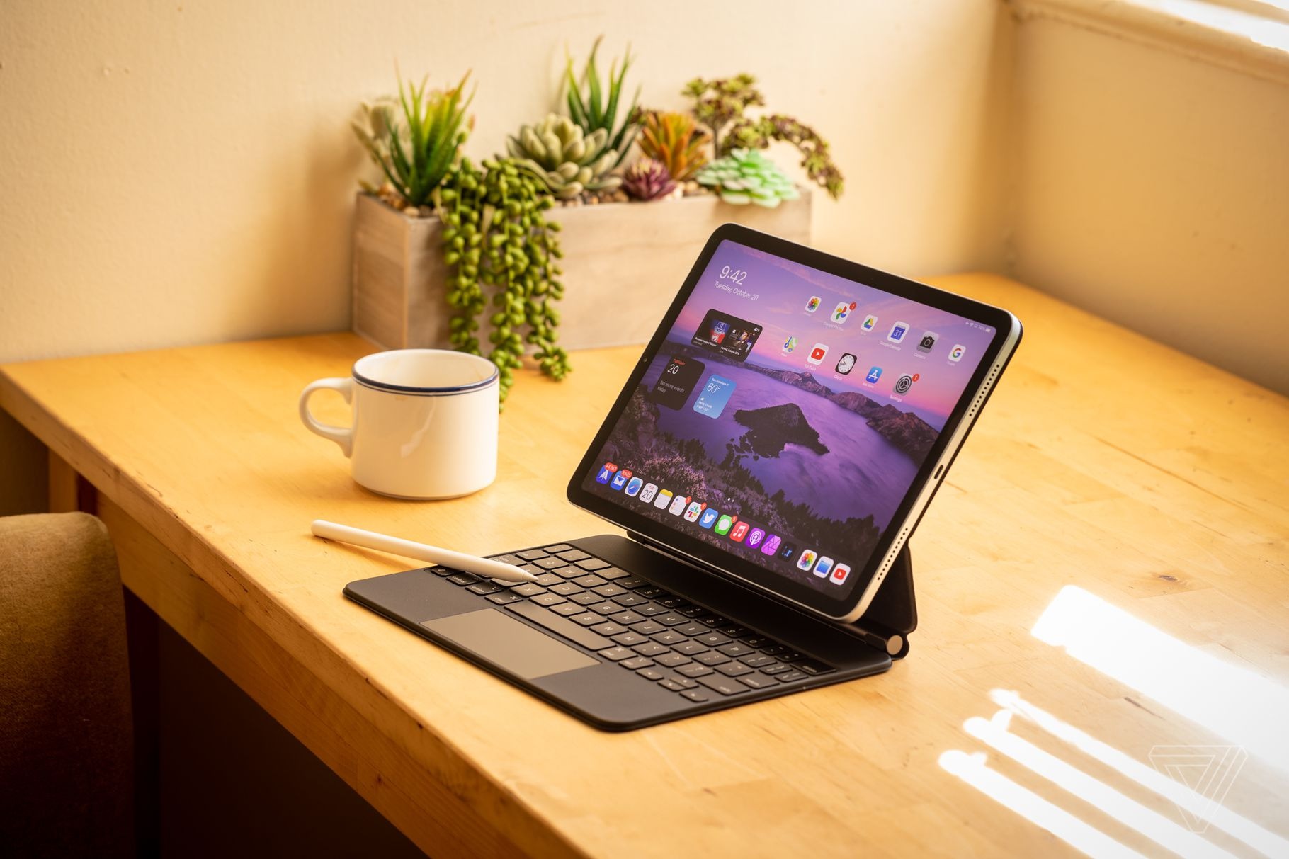 iPadOS 16 có thể sẽ biến hoá trải nghiệm multitasking trở nên tốt hơn và giống laptop hơn