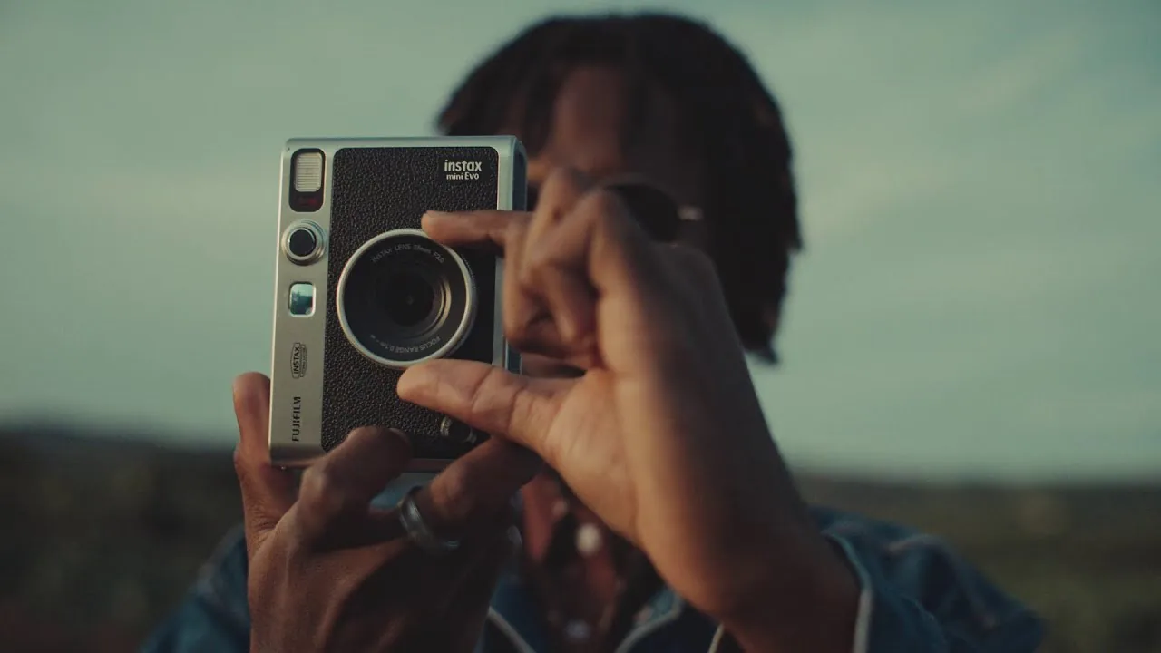 Xếp hạng BCN cho thấy Fujifilm vượt mặt Sony trở thành thương hiệu máy ảnh bán chạy thứ hai tại Nhật Bản